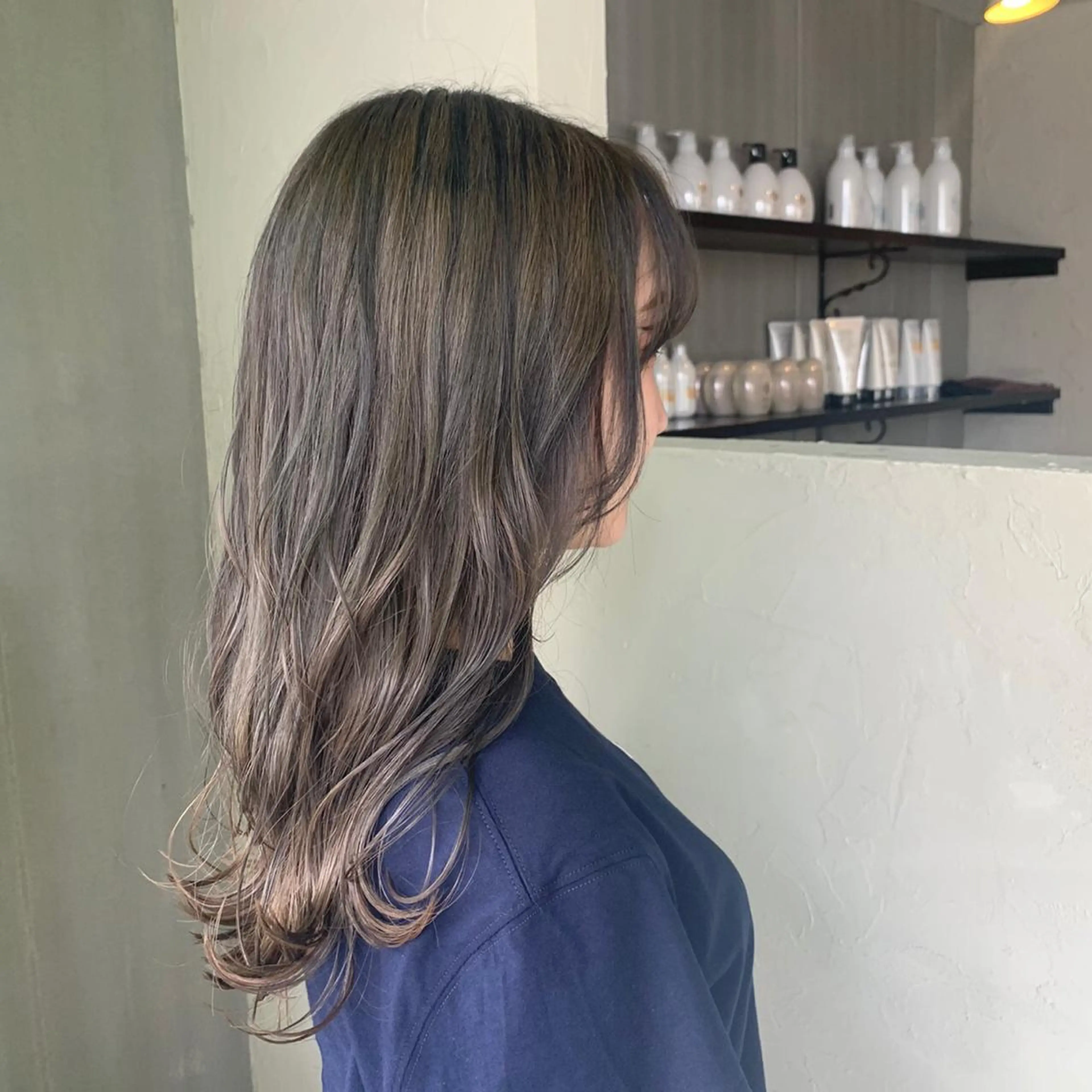 ロング カラー アッシュ アッシュグレー アッシュグレージュ ダブルカラー グレージュ Jewel  Box   西梅田店所属・髪質改善サロン 梅田/ヨナミネのヘアスタイル