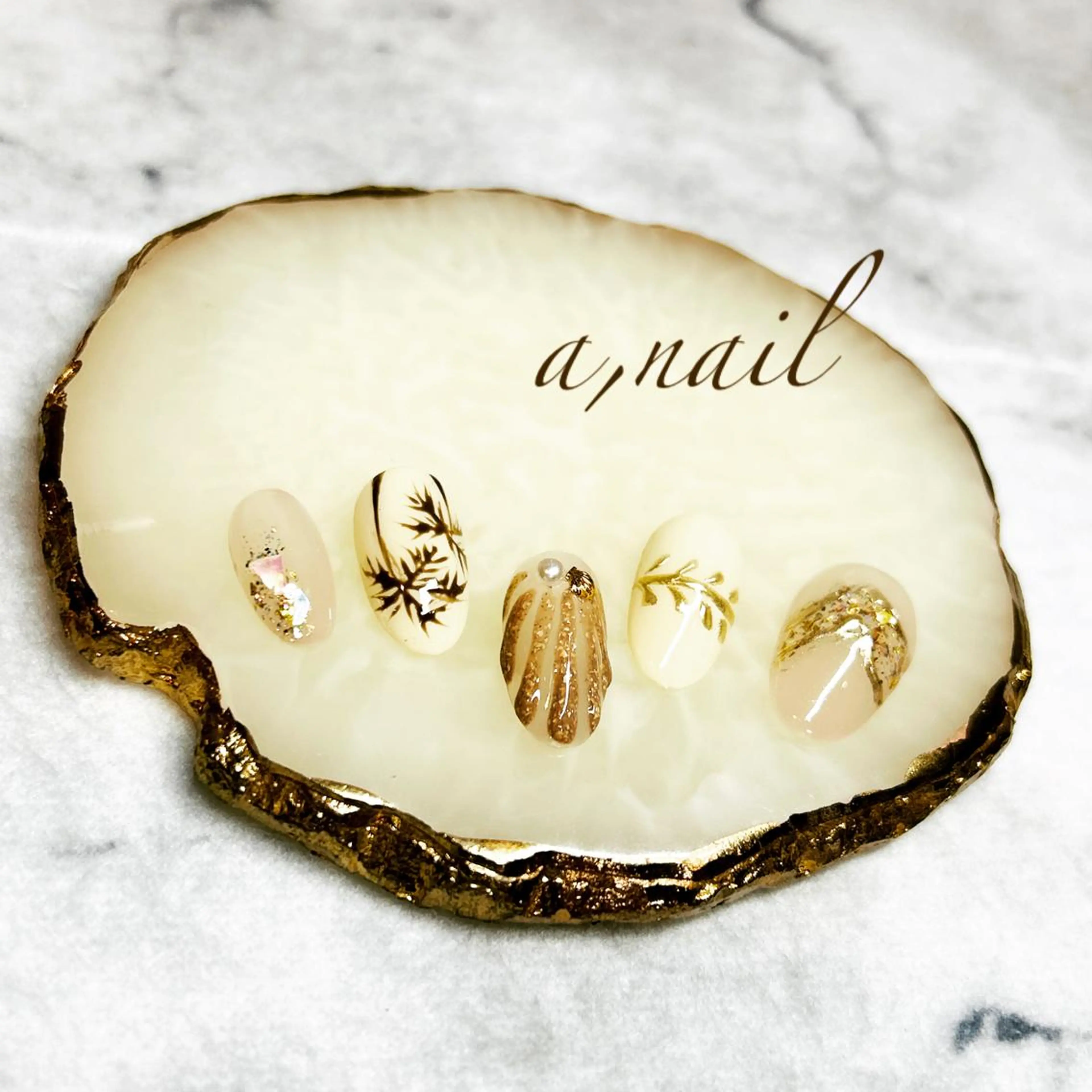 ネイル フットネイル ジェルネイル グラデーション キラキラネイル ミラーネイル ハンドネイル ネイルサロン エーネイルのネイルデザイン