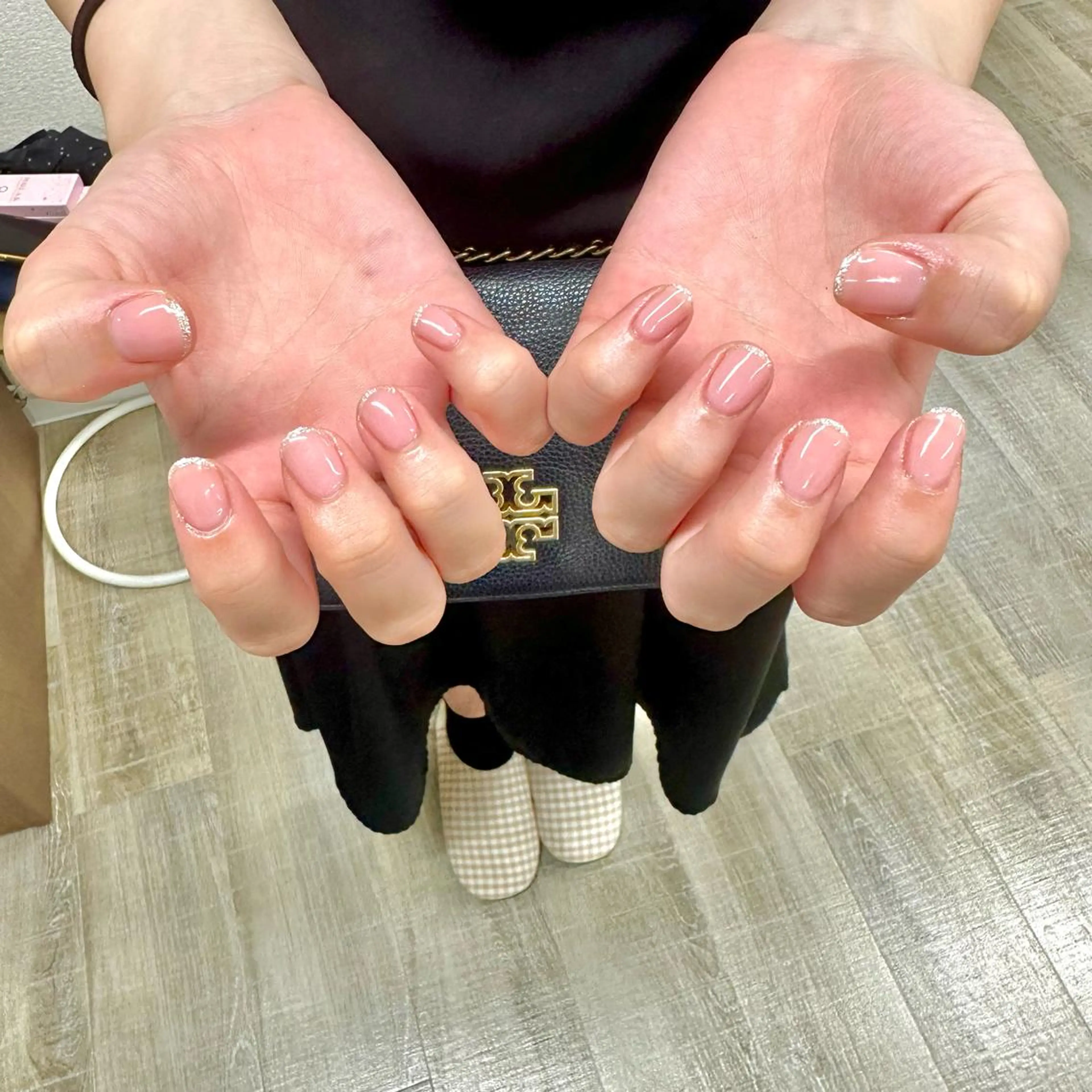 ネイル ラメ(グリッター) シンプルネイル She Nail studio原宿店所属・akari原宿 プライベートサロンのネイルデザイン