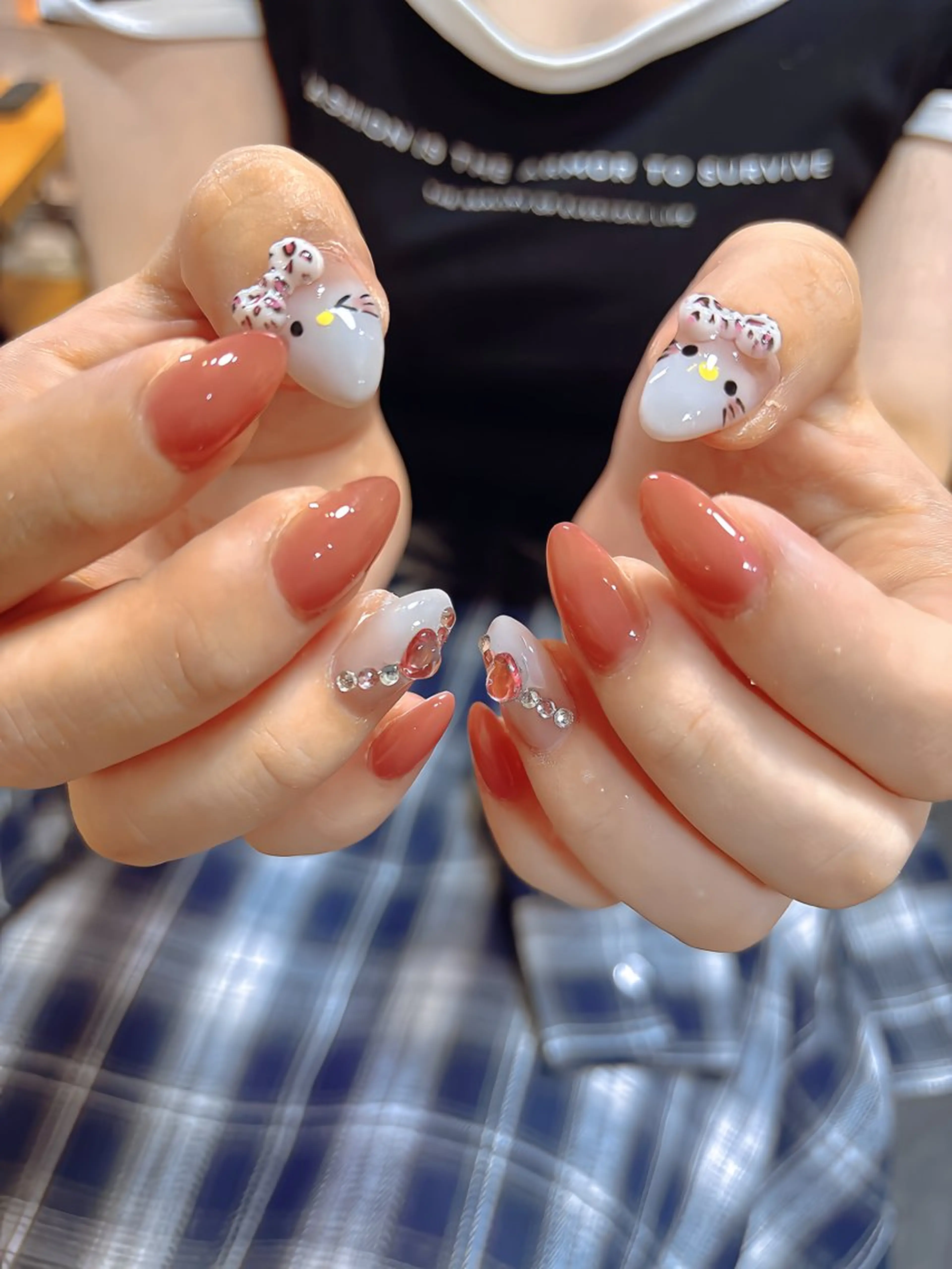 ネイル アートネイル ガーリー グラデーション キラキラネイル ピンク 🎀NAIL🎀 AI🪄︎︎◝✩のネイルデザイン