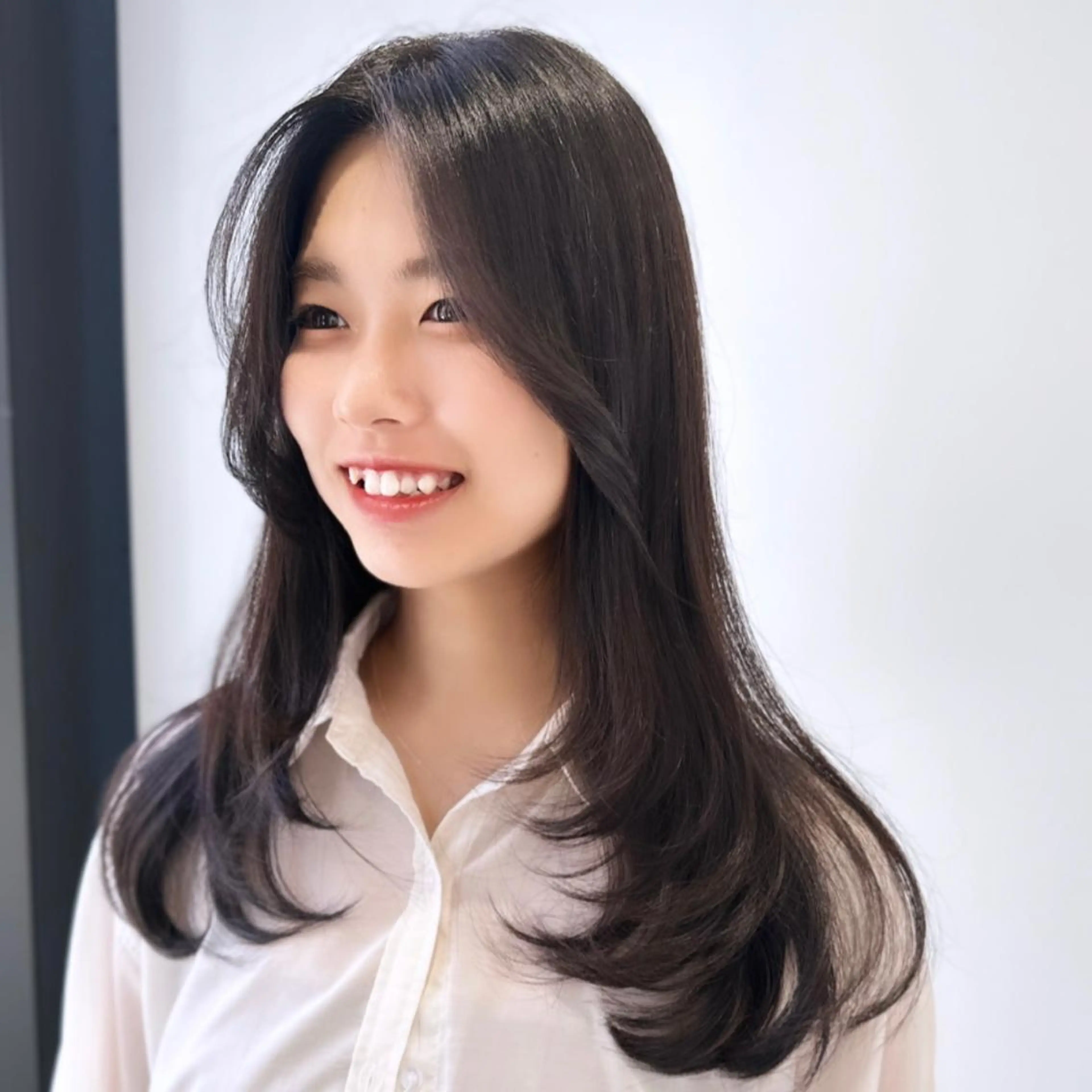 ロング ブリーチなしダブル/ レイヤーカット 小棹のヘアスタイル