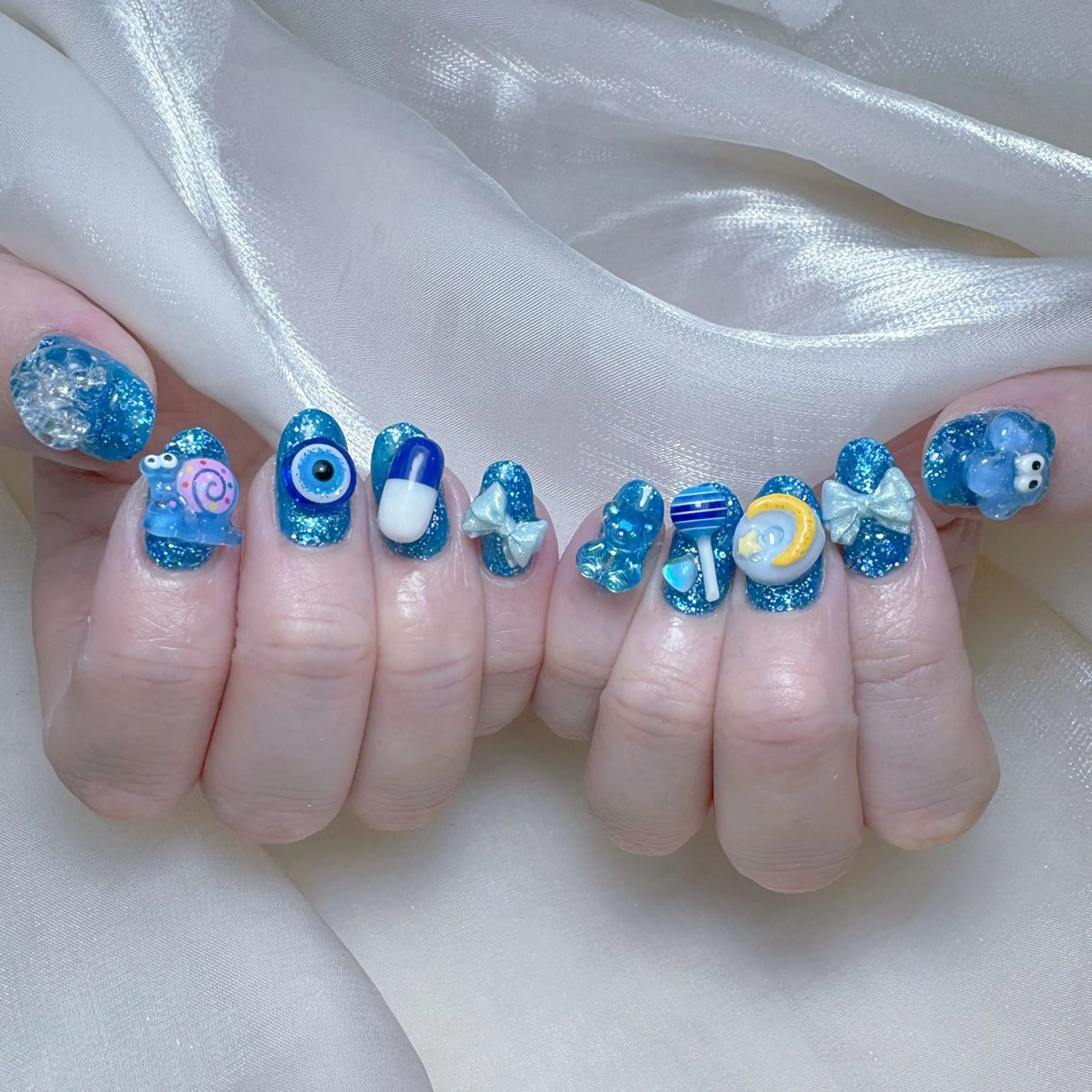 ネイル オーロラネイル フレンチネイル ハート キラキラネイル 韓国ネイル Melody Nail所属・Melody  3D/スカルプ専門店のネイルデザイン