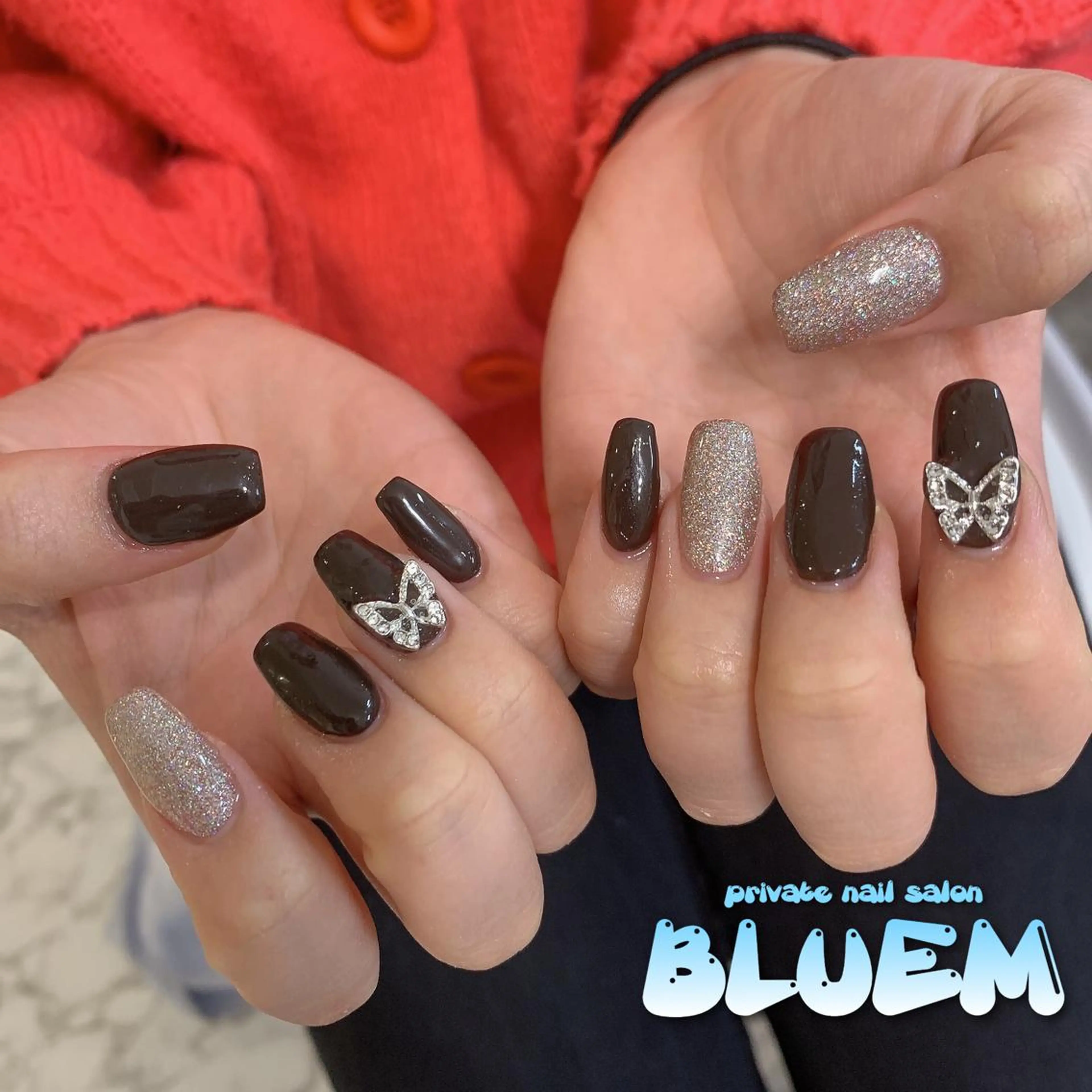 ネイル BLUEM なな🐶のネイルデザイン