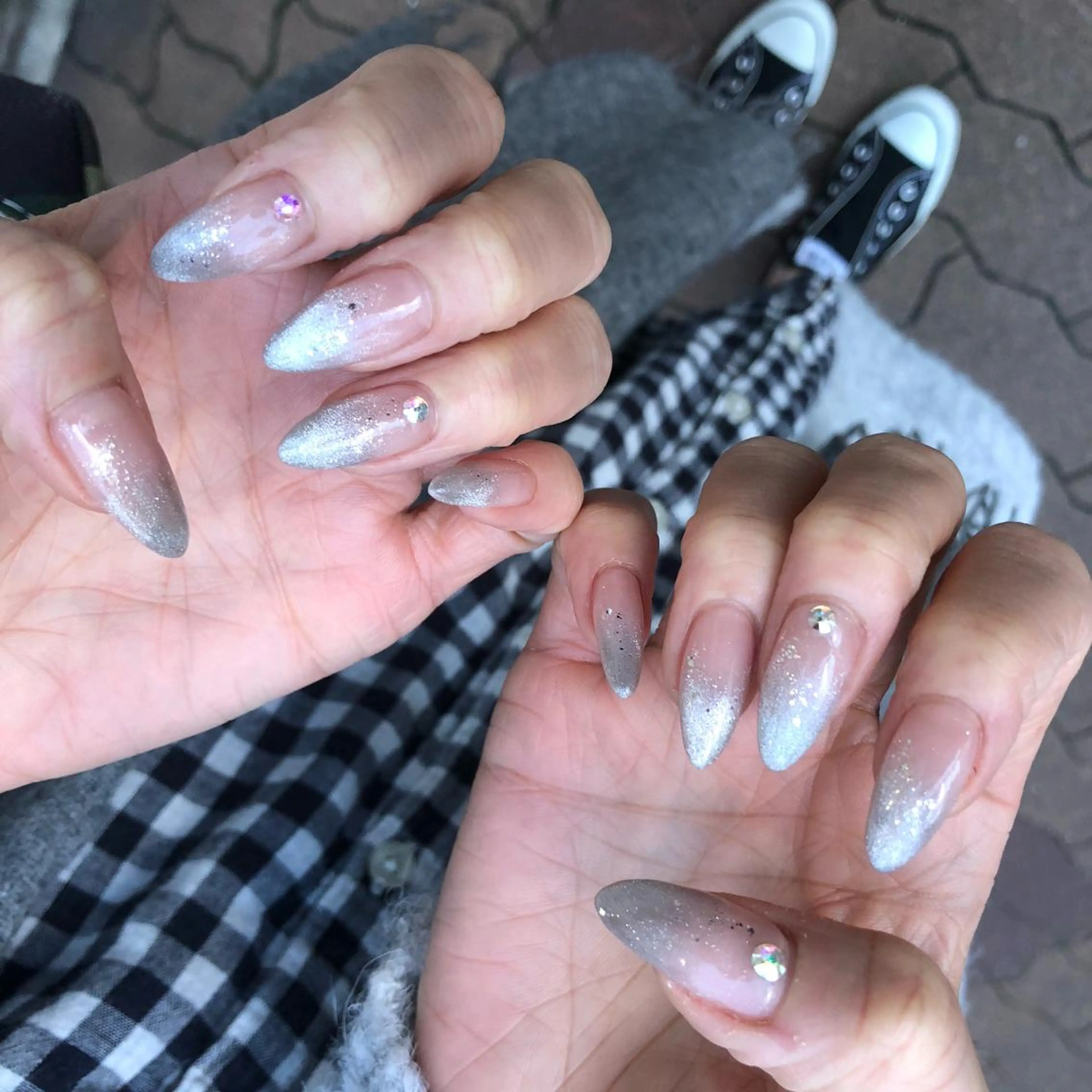 ロング カラー ヘアアレンジ キッズ ネイル マツエク・マツパ グラデーションカラー グラデーション マグネットネイル ハンドネイル 福田 加奈のネイルデザイン