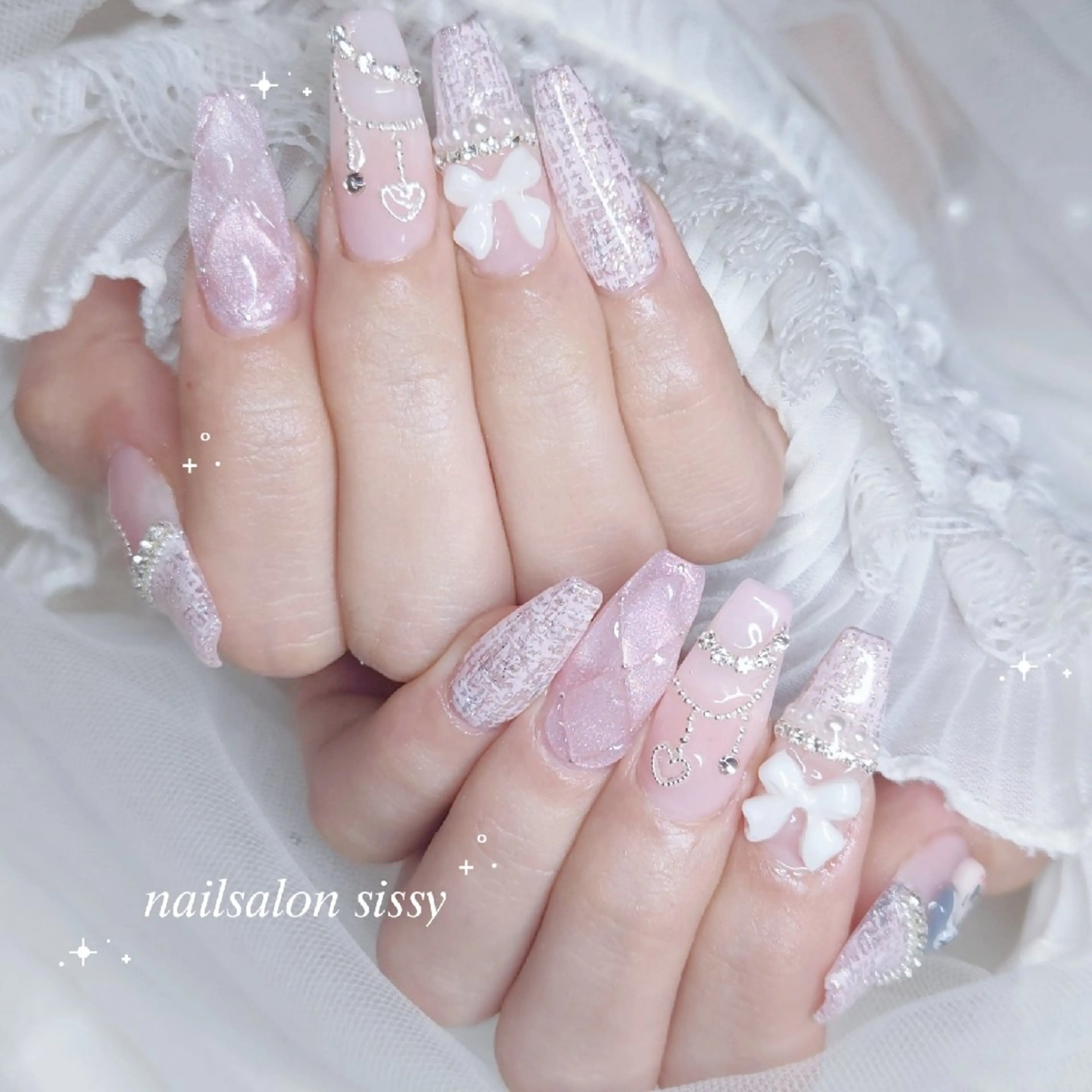 ネイル ツイードネイル 冬ネイル クリスマス ハンドネイル nailsalon sissy所属・sissy hatsuneのネイルデザイン