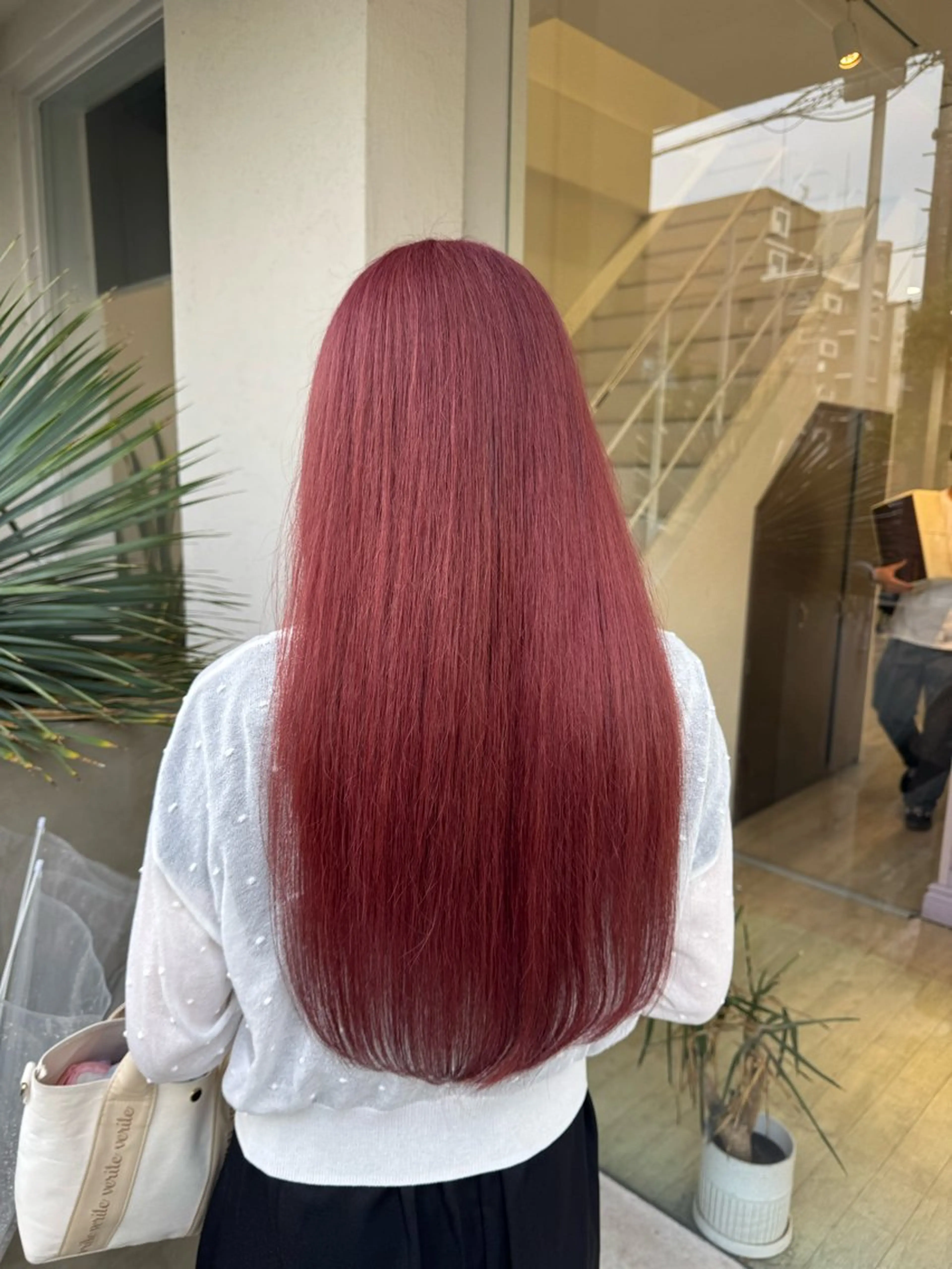 ロング ヘアカラー TIDEHAIR 悠愛のヘアスタイル