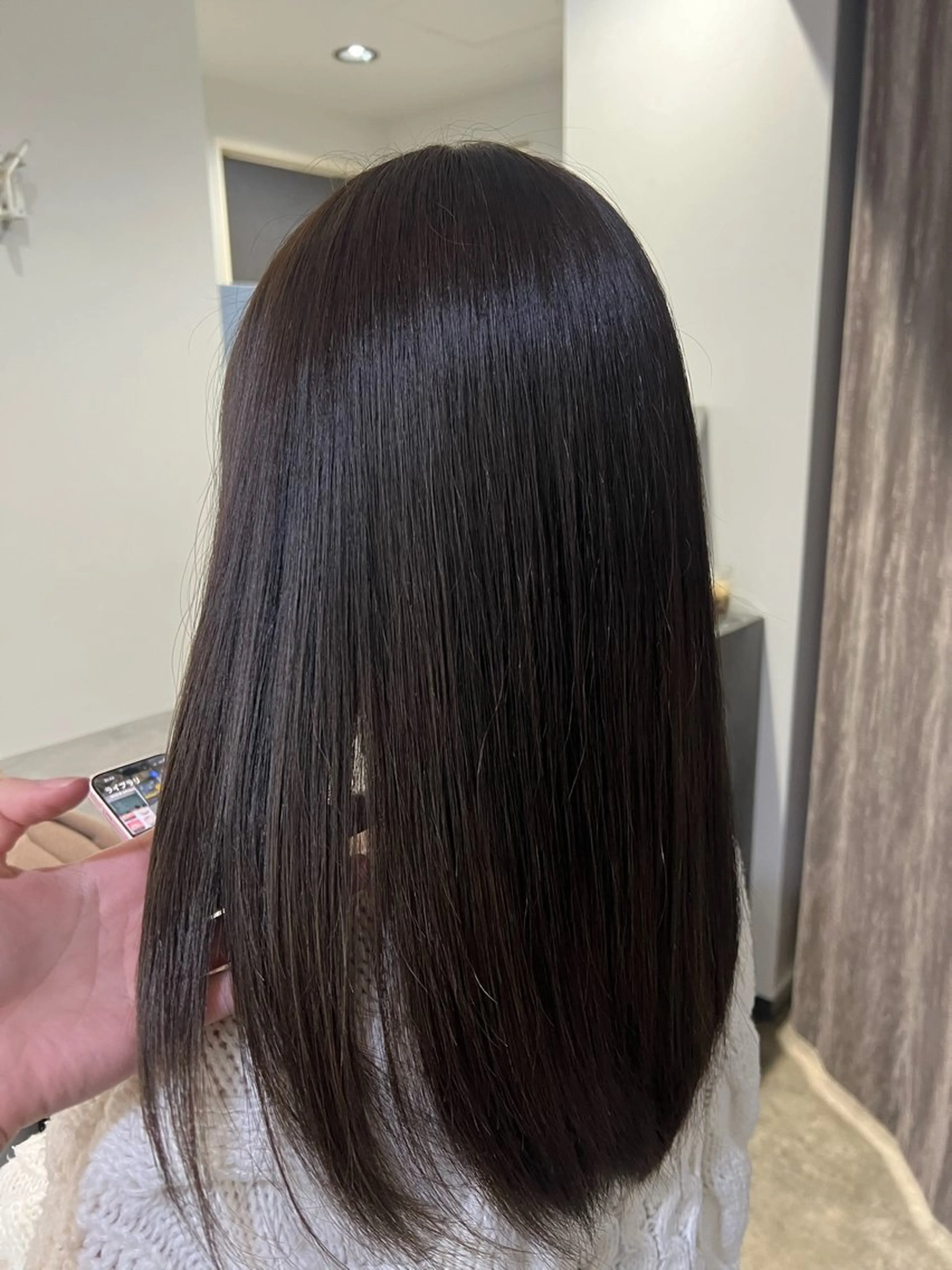 ミディアム 小番 茜海のヘアスタイル