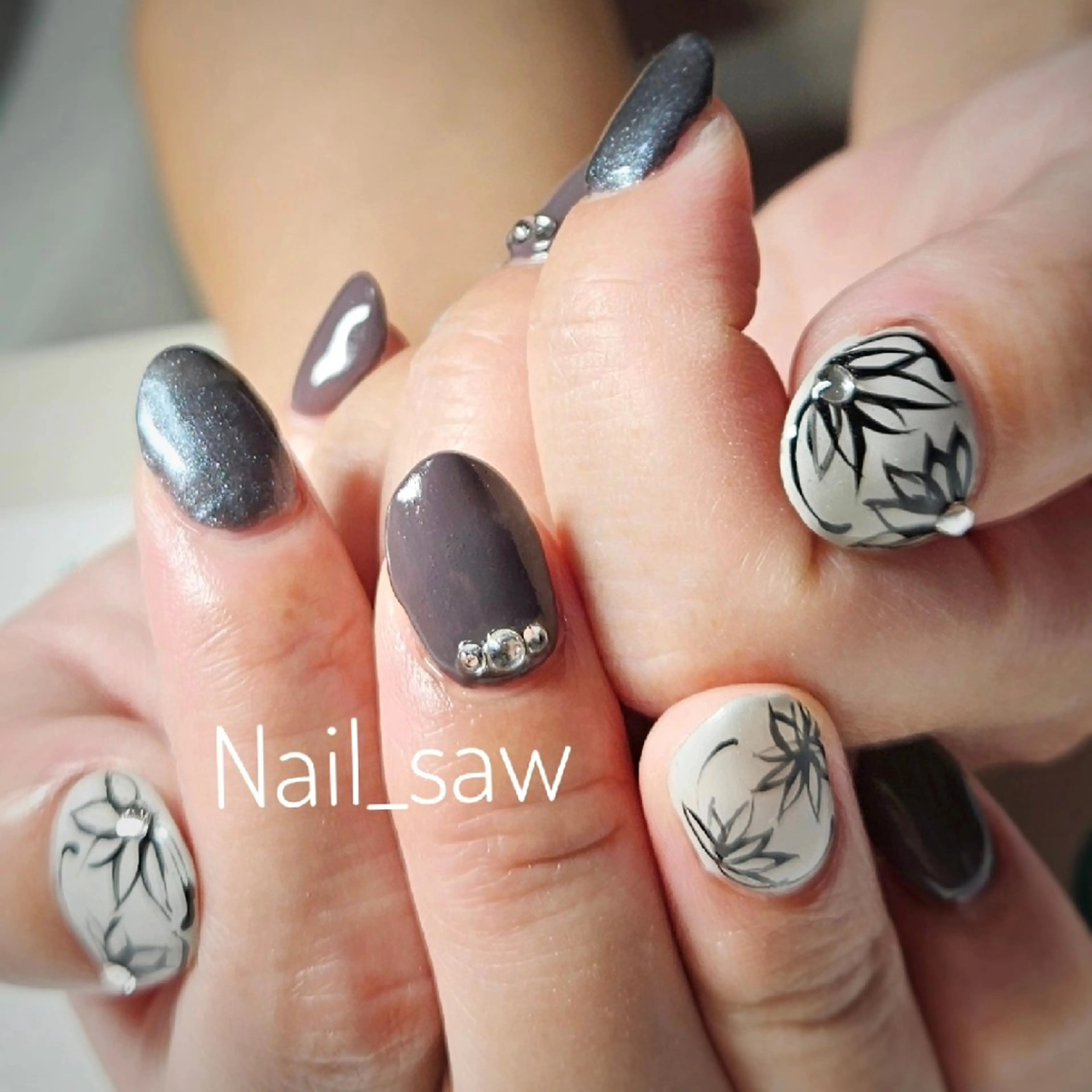 ネイル ジェルネイル 持ち込み スカルプネイル ハンドネイル Y. Saoriのネイルデザイン