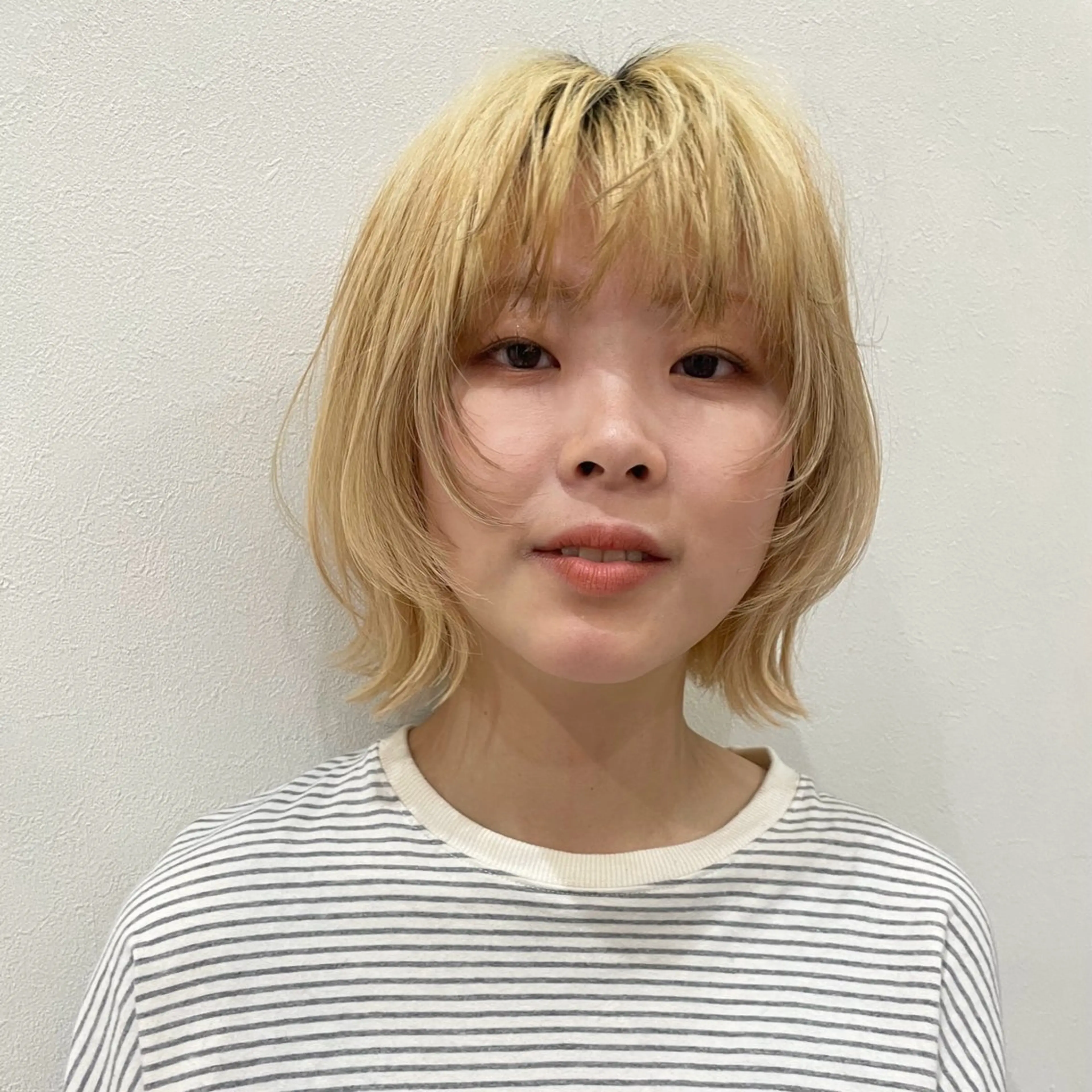 ミディアム カット ヘアカラー トリートメント mio 🍒レイヤーカットのヘアスタイル