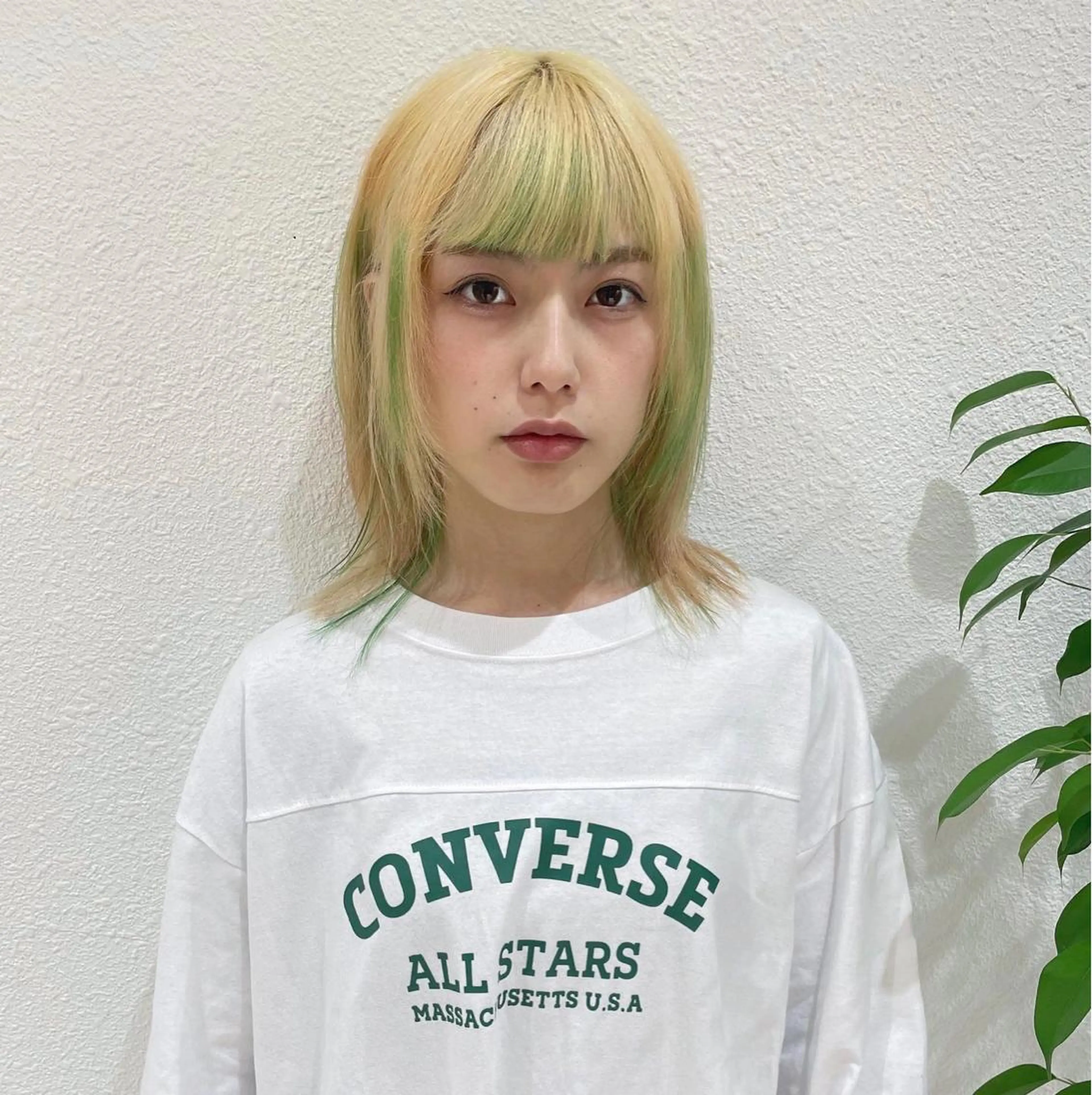 ミディアム カラー ブリーチ 抜きっぱなしブロンド デザインカラー ヘアカラー トリートメント ハイトーン/レイヤー /ケアブリーチ石川治のヘアスタイル