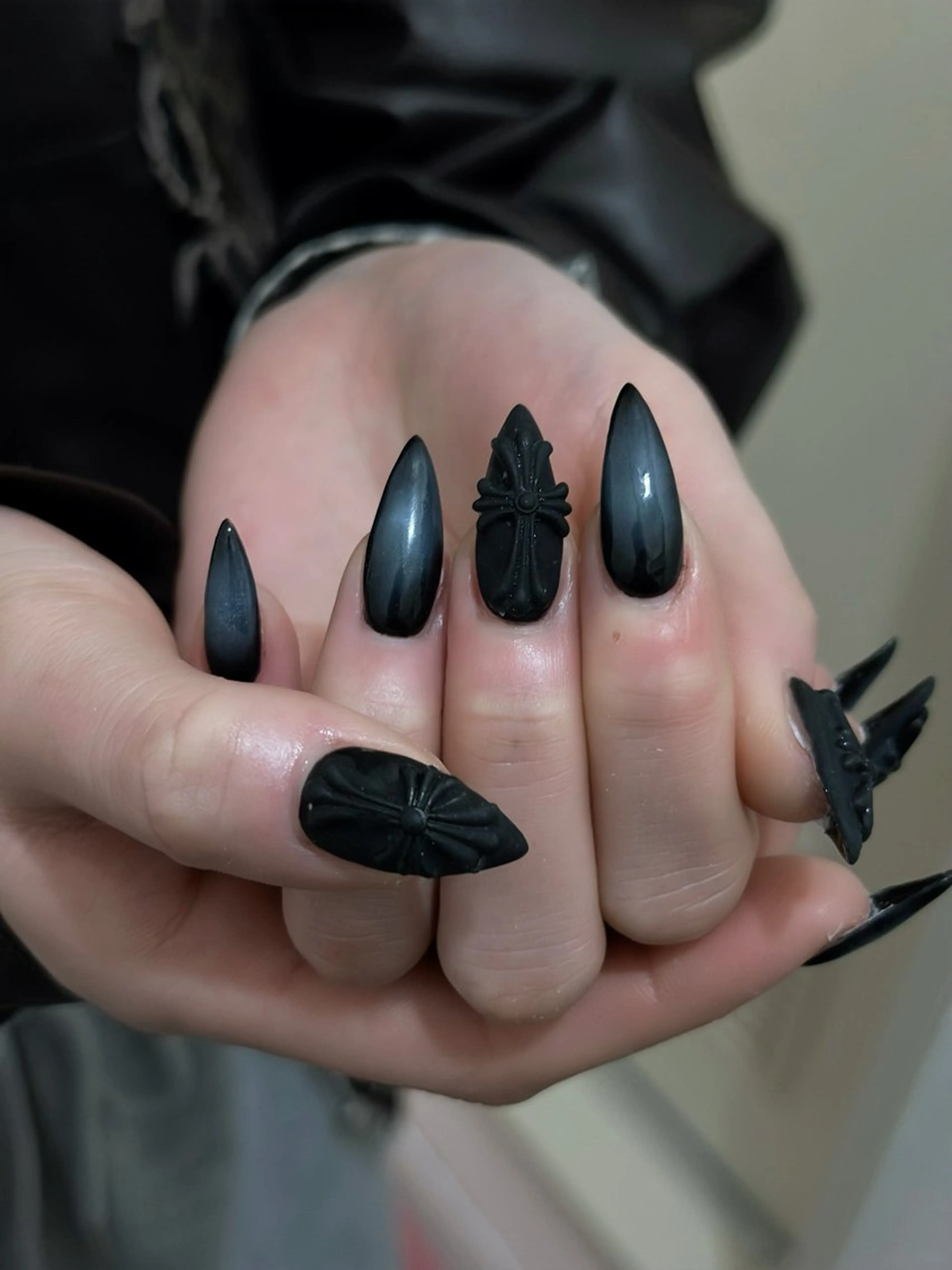 ネイル オーロラネイル ボルドー ブラウン 氷ネイル・うるうるネイル キラキラネイル ハンドネイル Julli ジュリのネイルデザイン