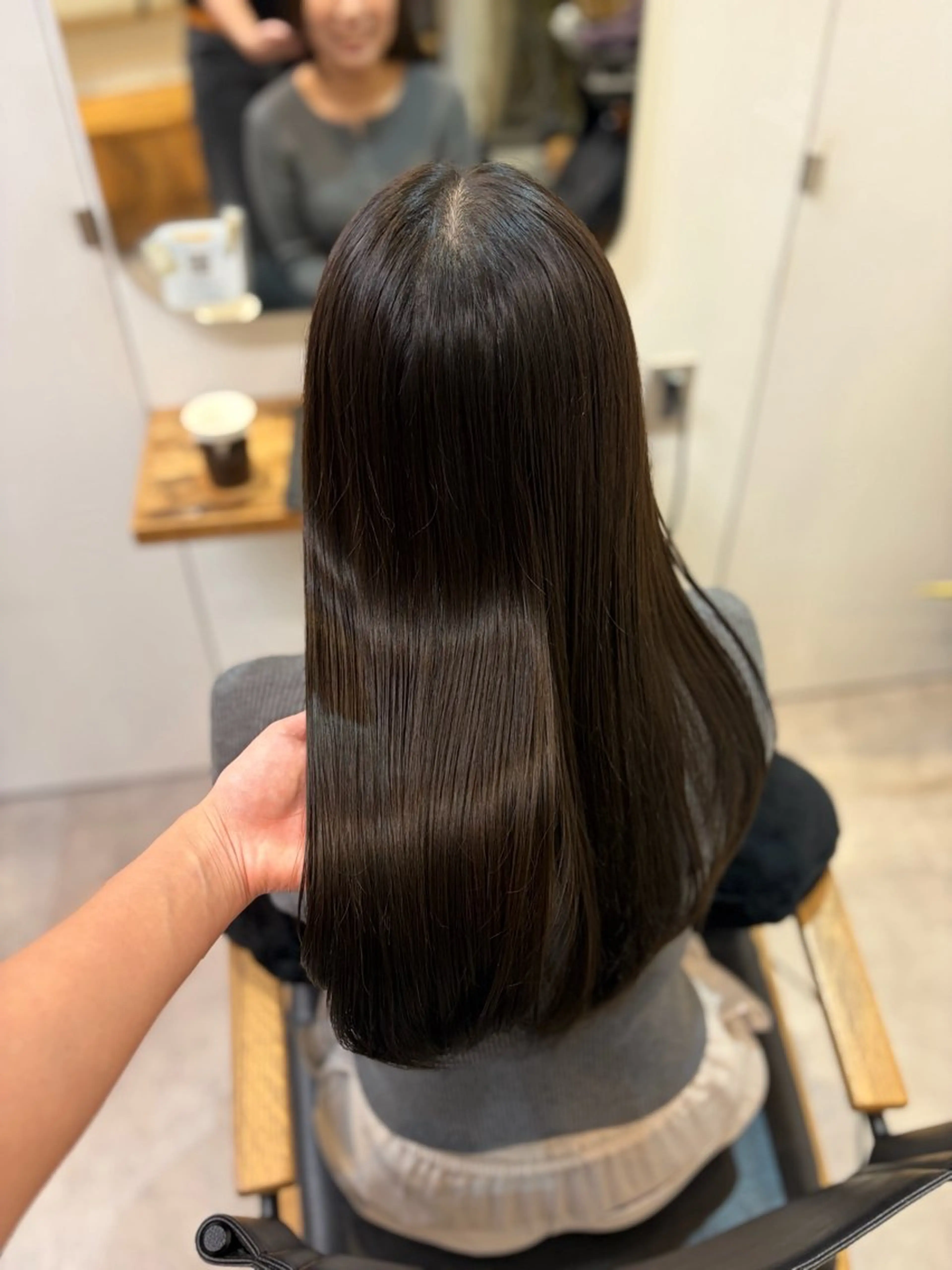 ロング カラー ブラウンカラー オリーブブラウン ヘアカラー トリートメント 透明感/髪質改善/ コユキ🌼.*のヘアスタイル