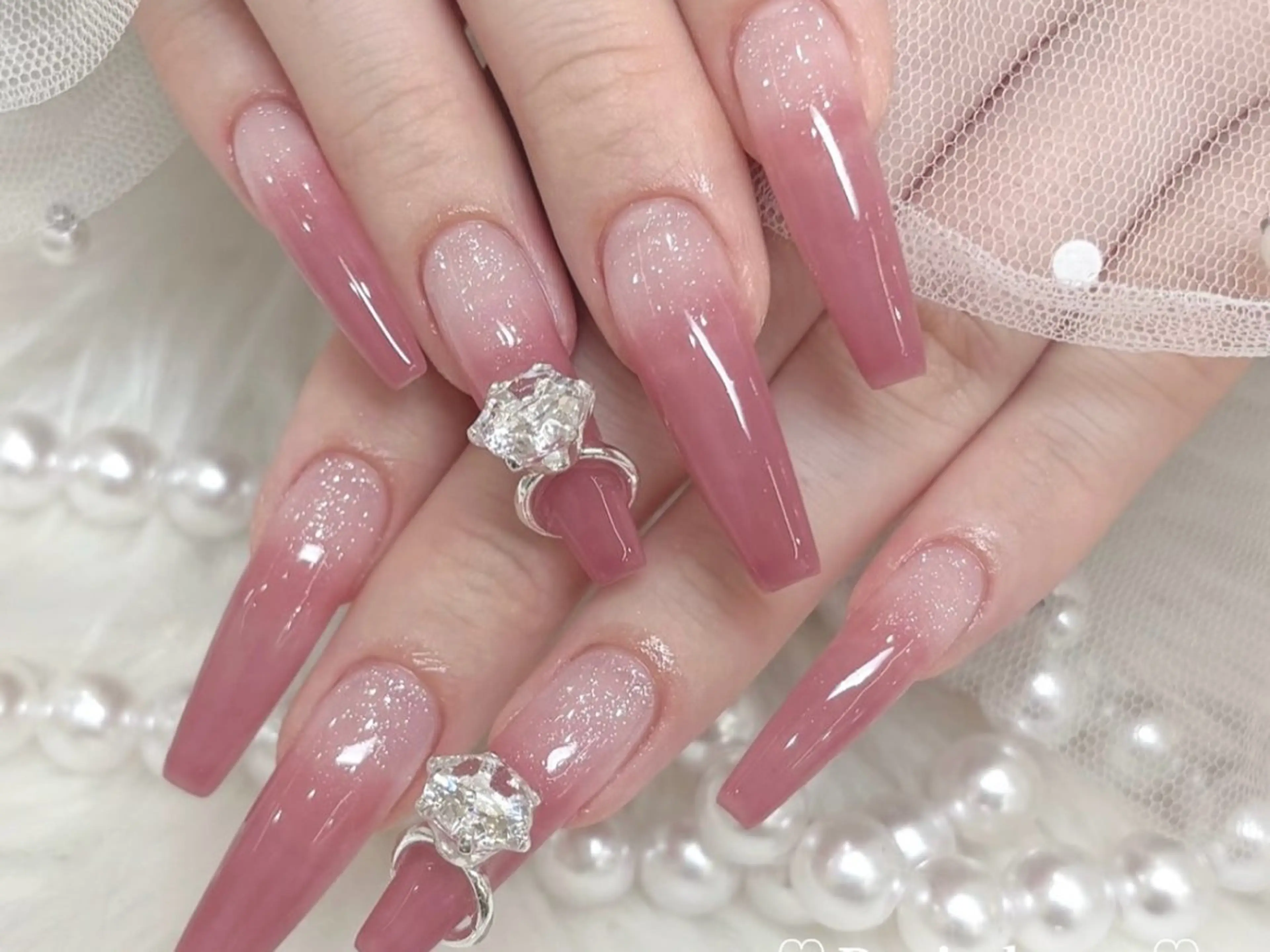 メンズ ネイル アートネイル フレンチネイル ジェルネイル キラキラネイル パラジェル ハンドネイル Bloom スカルプ専門店のネイルデザイン