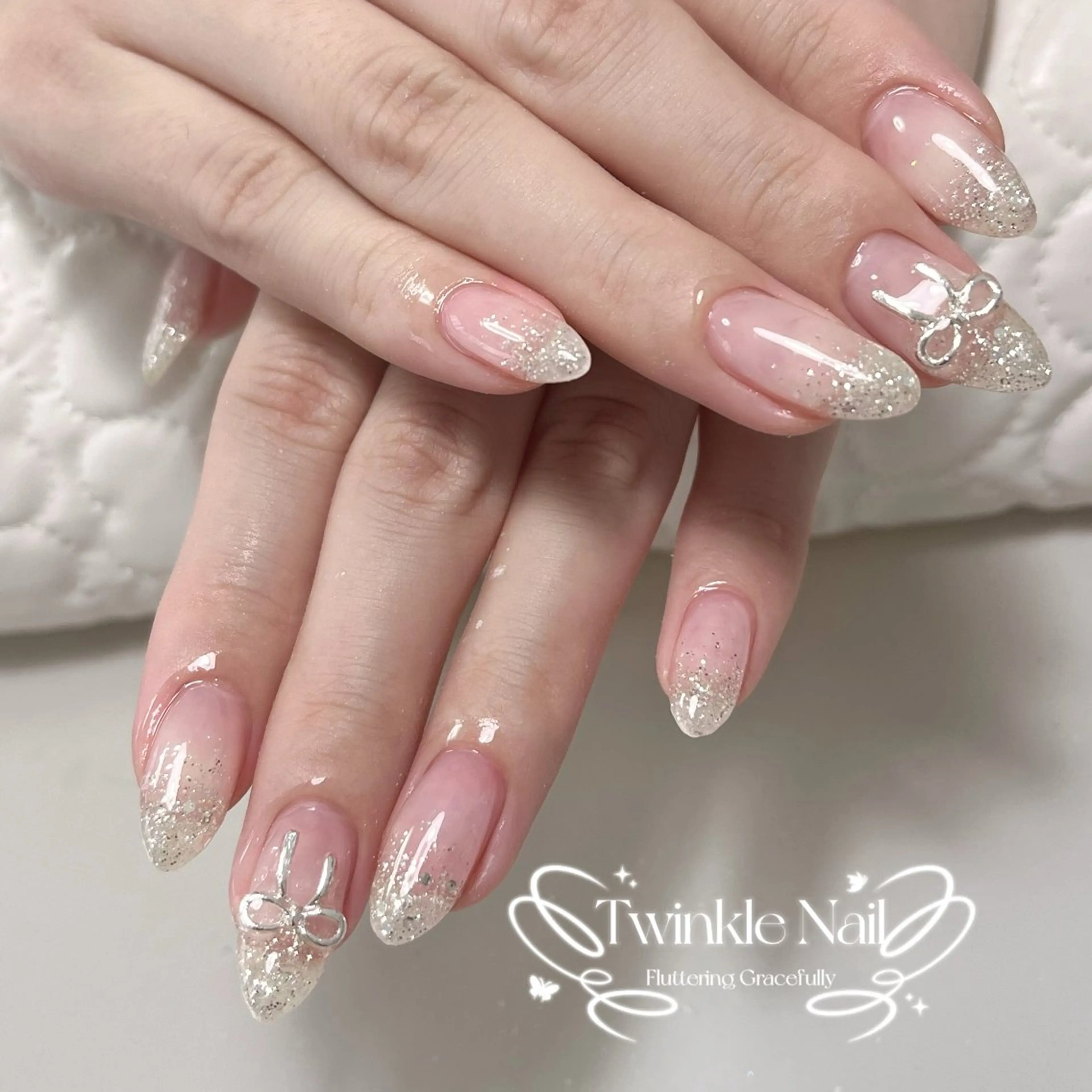 ネイル キラキラネイル リボン Twinkle Nail Kuboのネイルデザイン