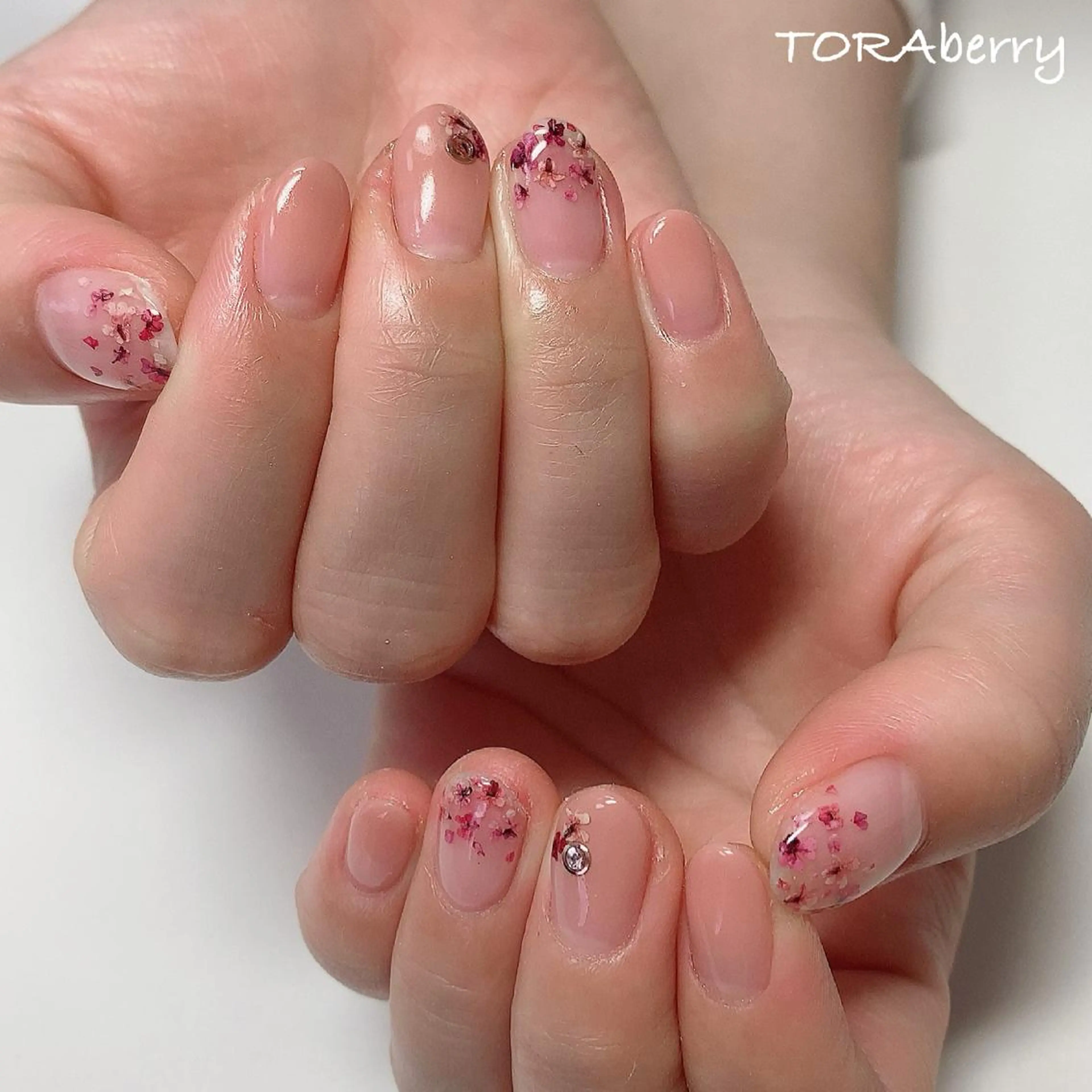 ネイル ハンドネイル ネイリスト なつみのネイルデザイン