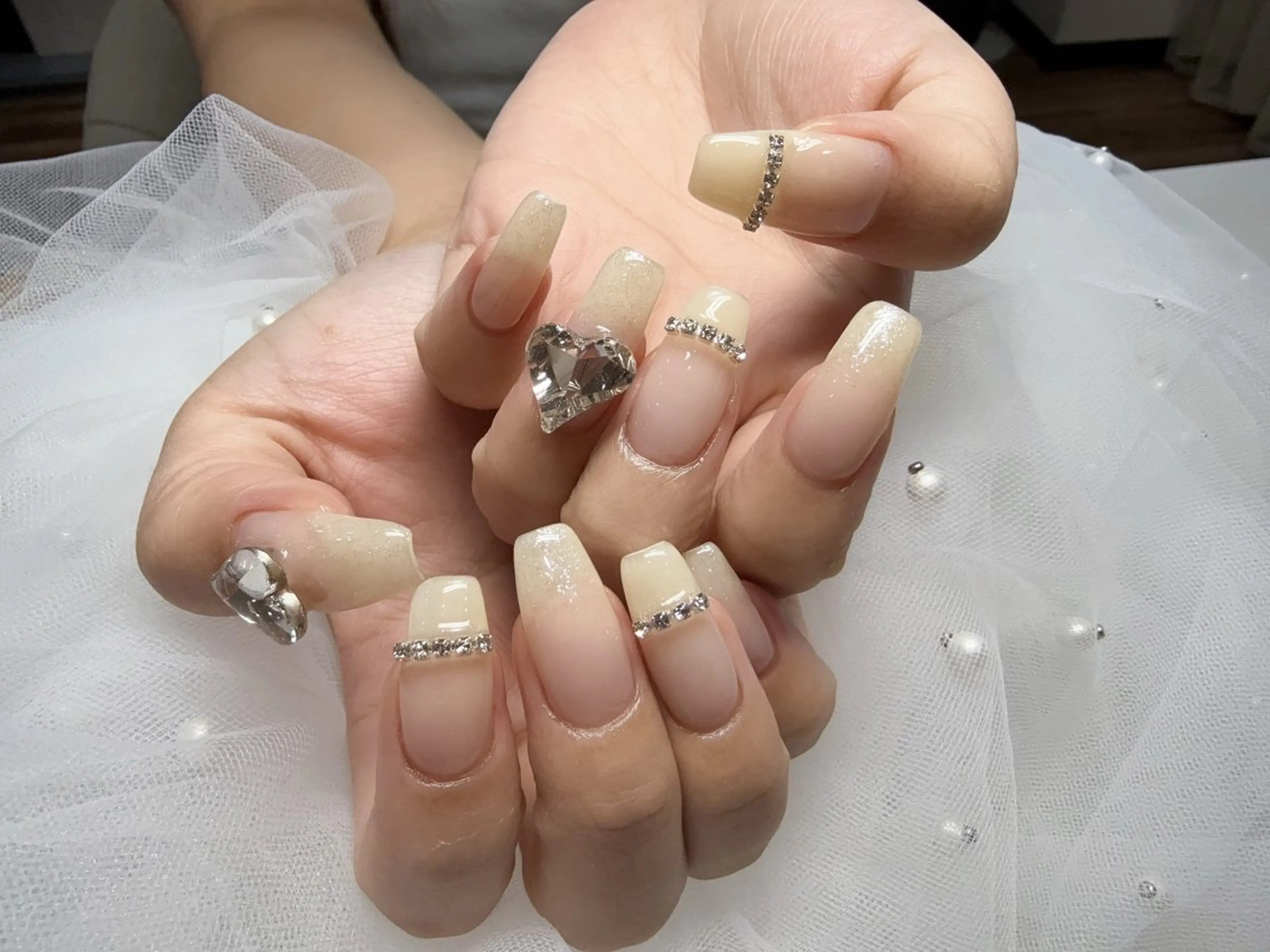 ネイル ハンドネイル Fairyフェアリーネイルサロン所属・シズ セキのネイルデザイン