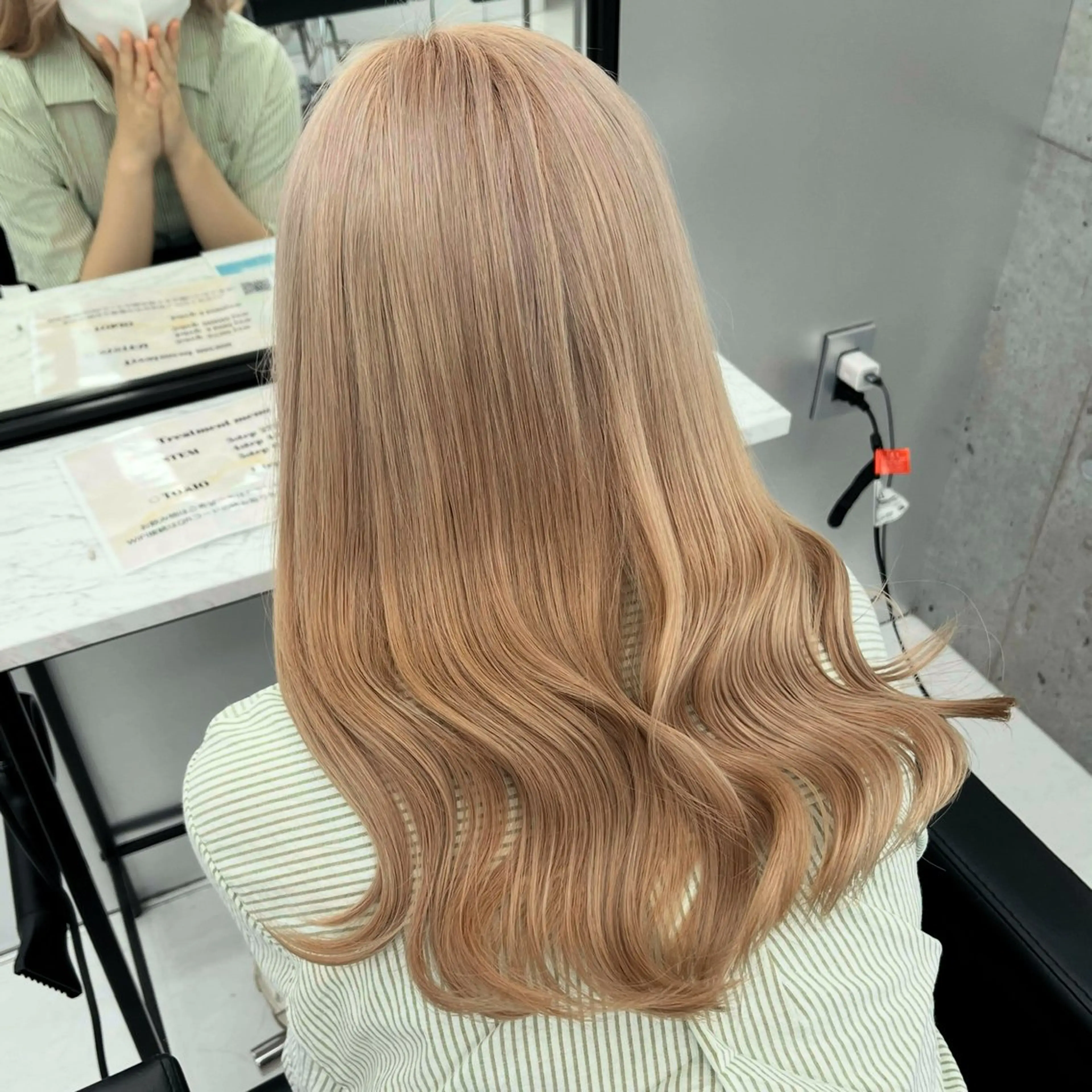 セミロング 透明感ハイトーン🫧 Kalin🐈‍⬛のヘアスタイル