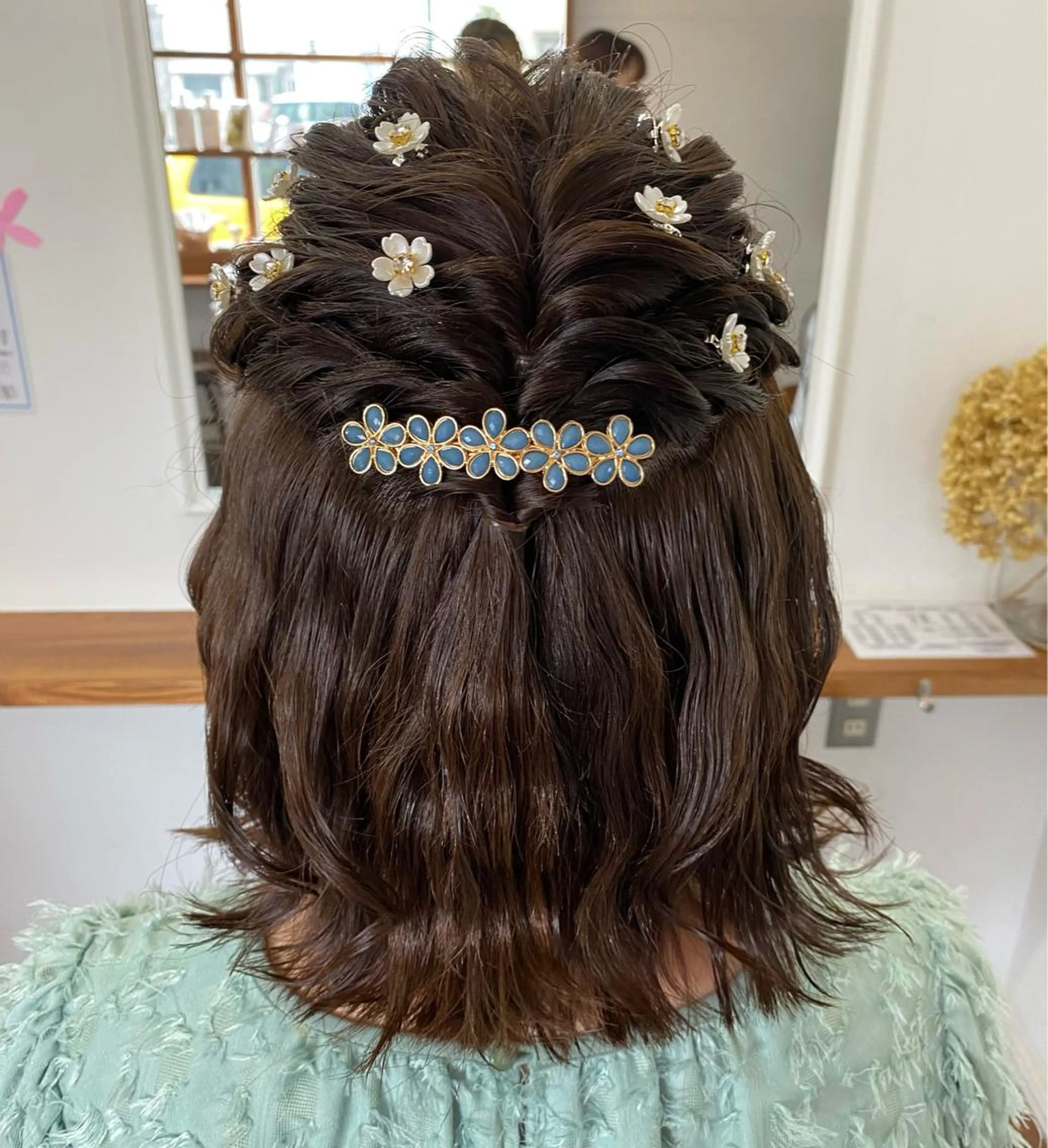 ミディアム ヘアアレンジ ハーフアップ ヘアセット Kazaoka Saraのヘアスタイル