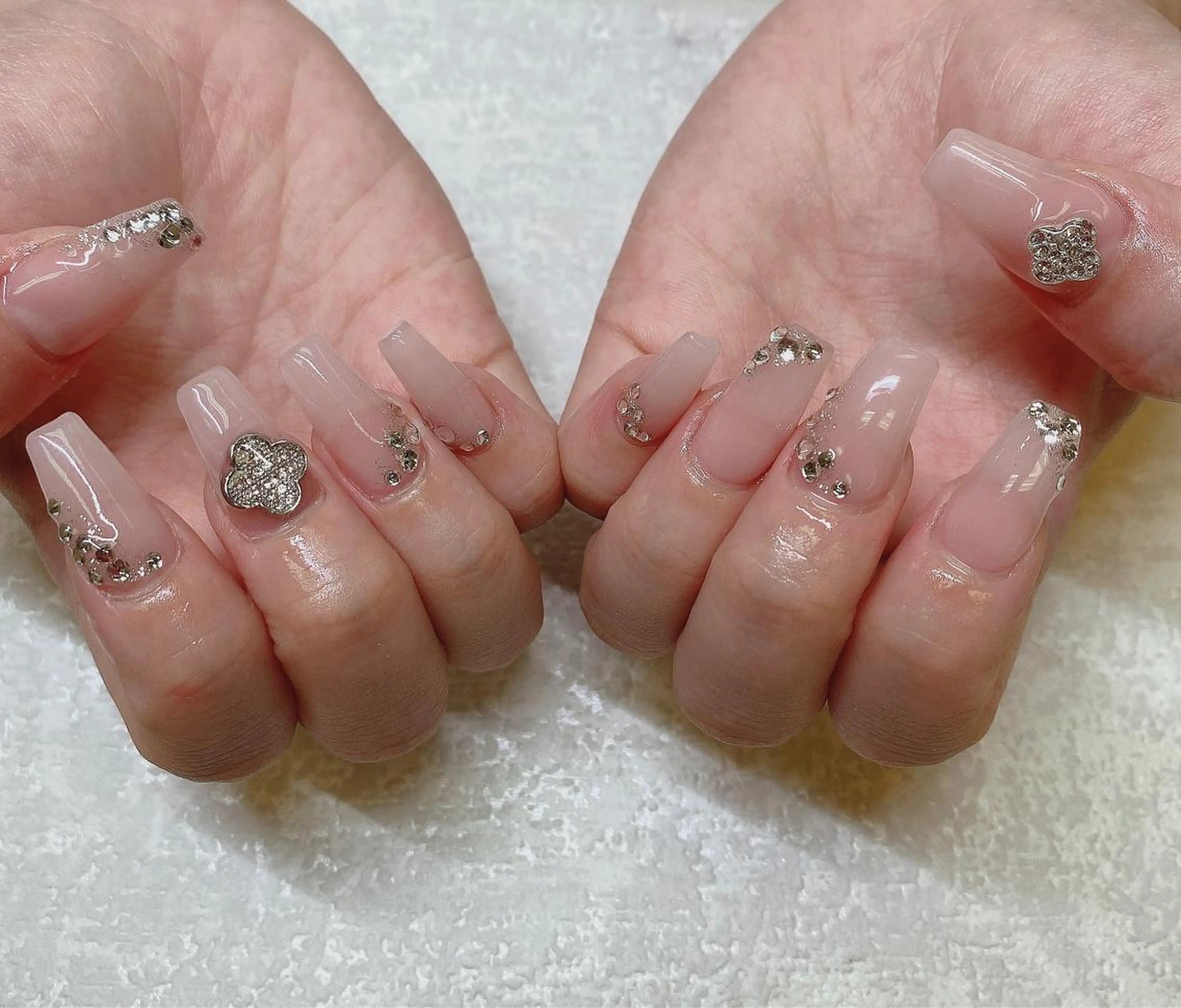 ミディアム ハンドネイル JNA認定講師🌸 RIEのネイルデザイン