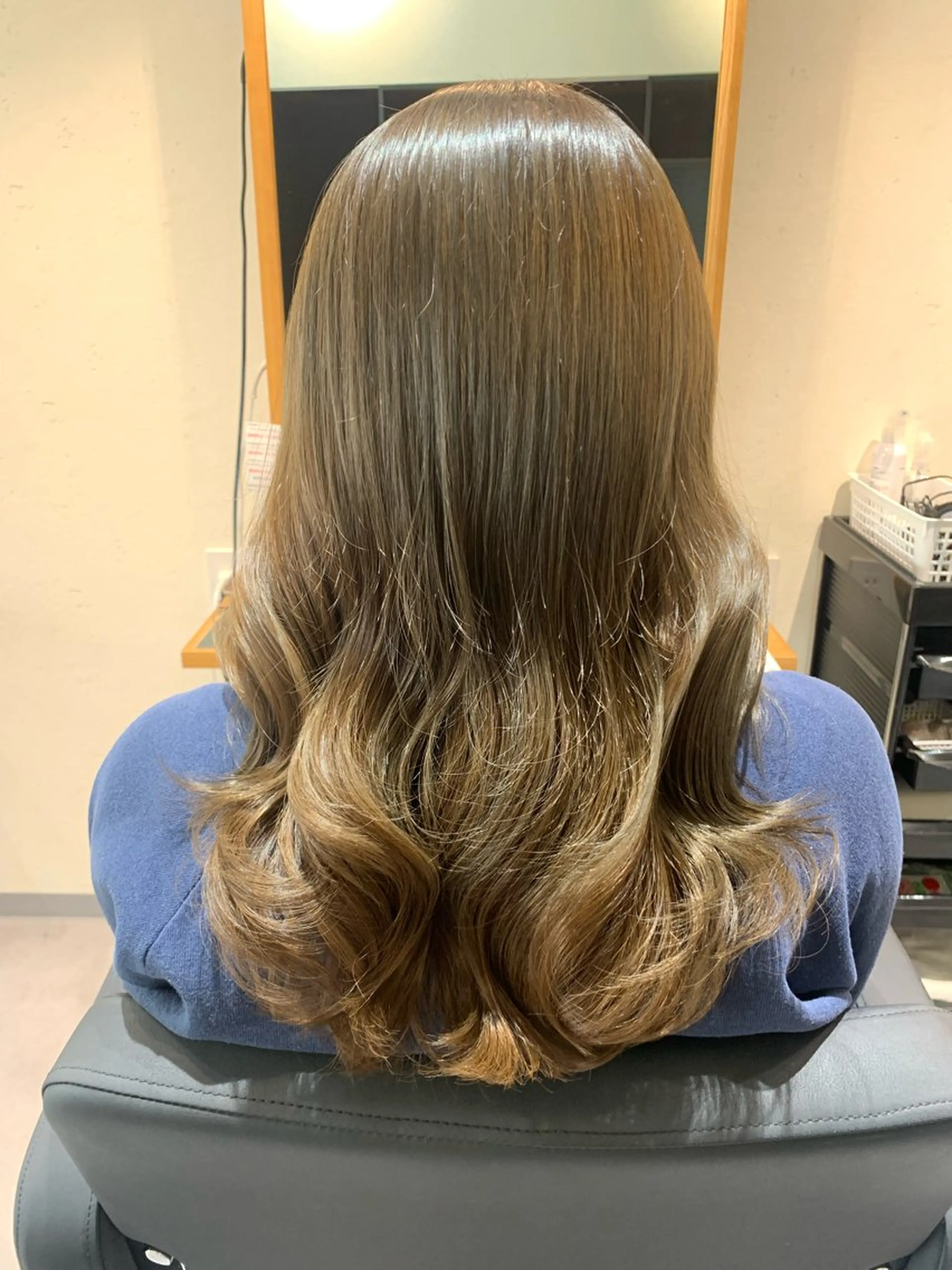 セミロング カラー ブリーチ ダブルカラー ブリーチなしカラー Dears 香芝店所属・関 優希のヘアスタイル