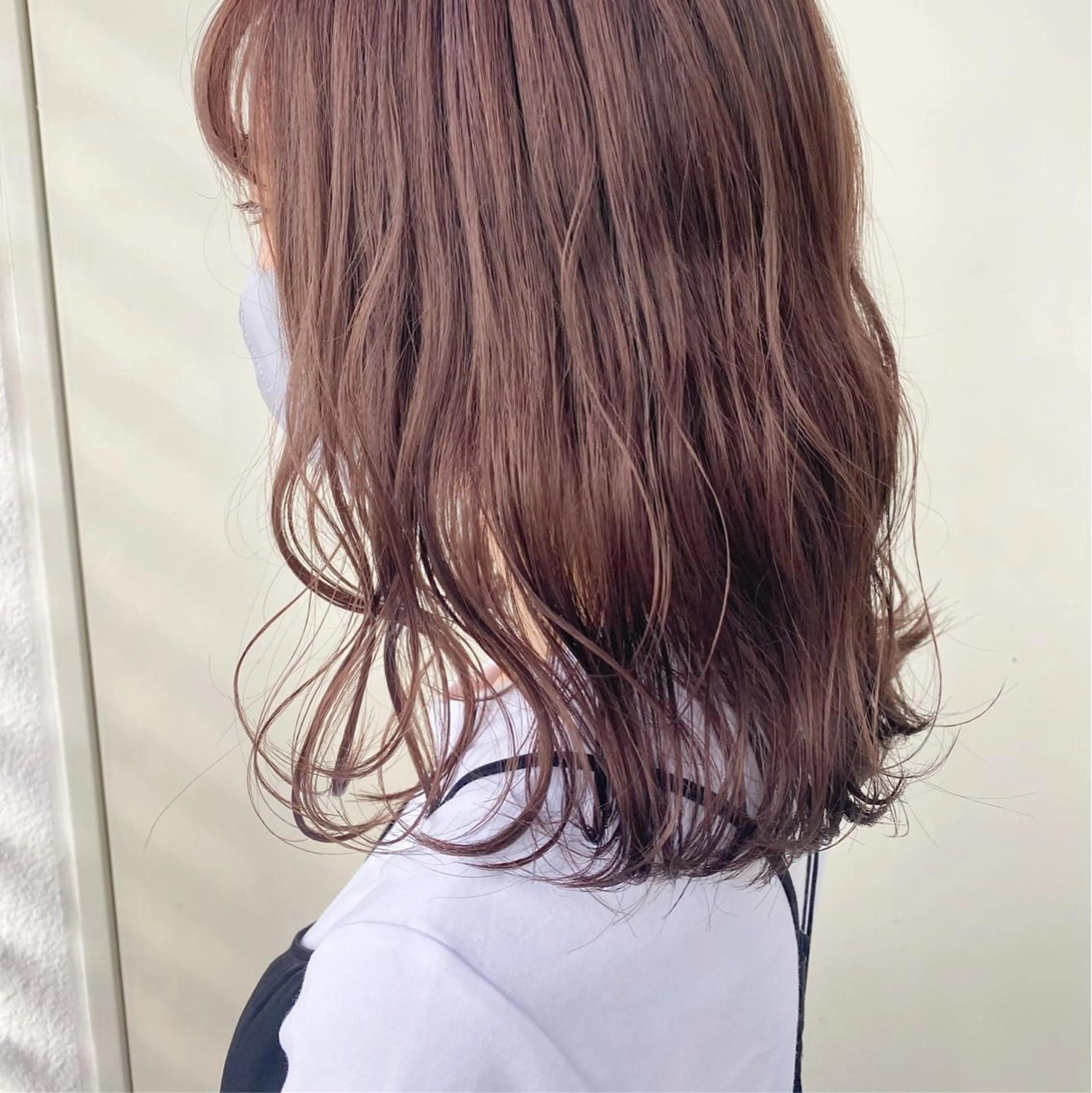 ミディアム カラー 韓国ヘア顔周りカット 艶髪ベージュtamaのヘアスタイル