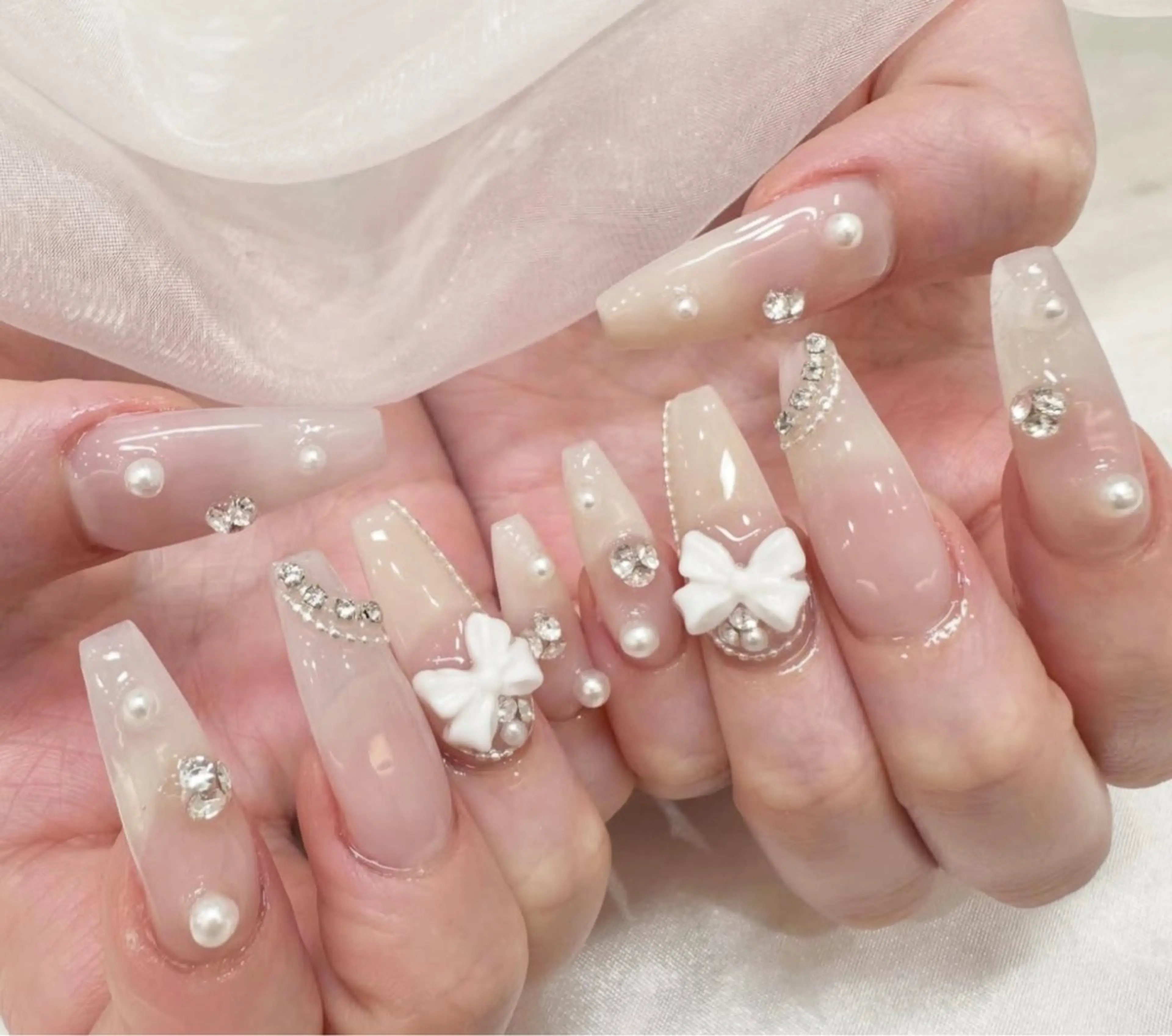 ネイル アートネイル フラワーネイル フレンチネイル ジェルネイル グラデーション ハンドネイル Ryunail所属・Ryu Nail NekoChanのネイルデザイン