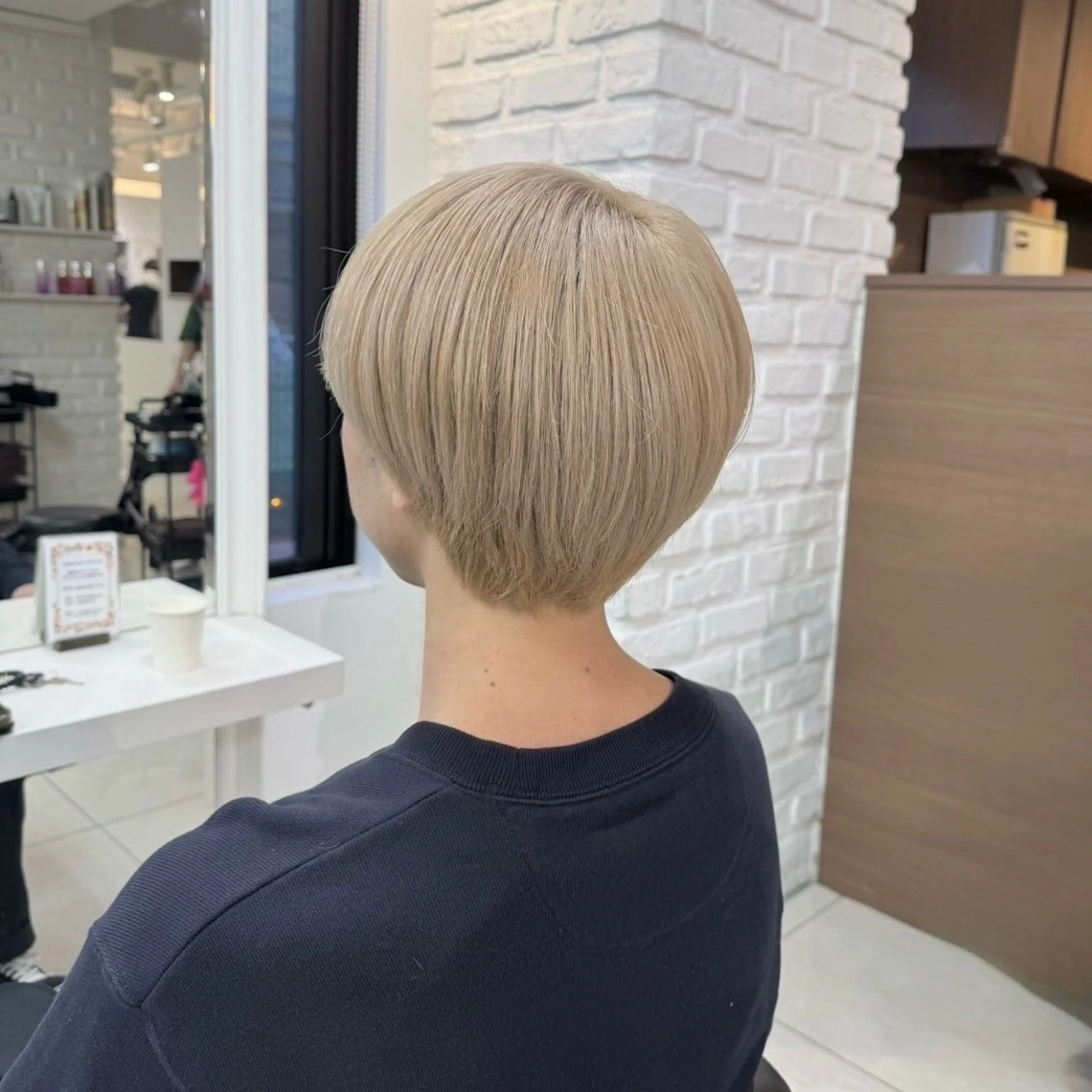 【 🪽1日1名限定🪽】 ケアブリーチ𝘼𝙣𝙙オンカラー🪄＋整えカット⭐️の写真