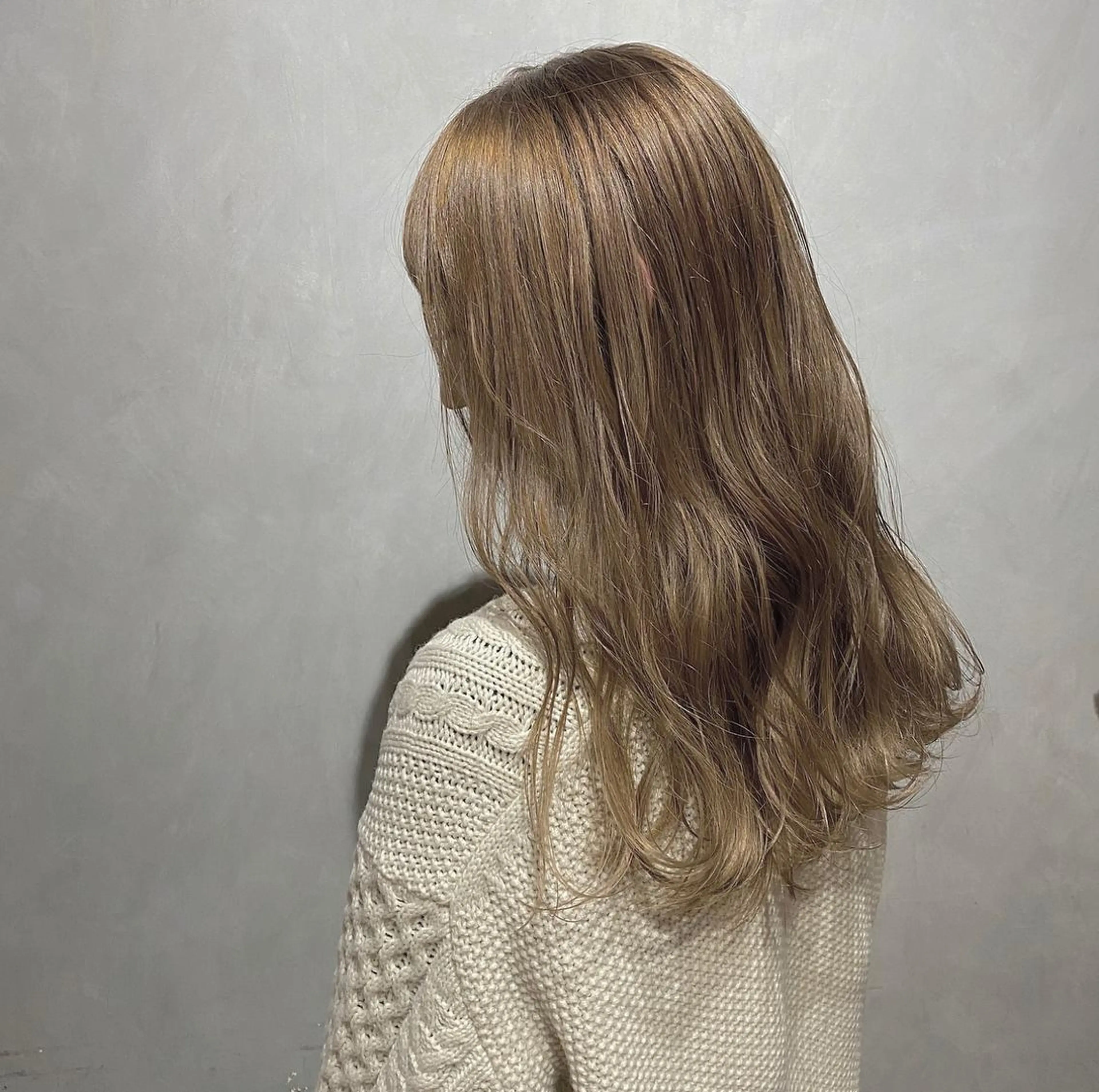 ロング カラー CLUTCH天王寺 西藤遥河のヘアスタイル