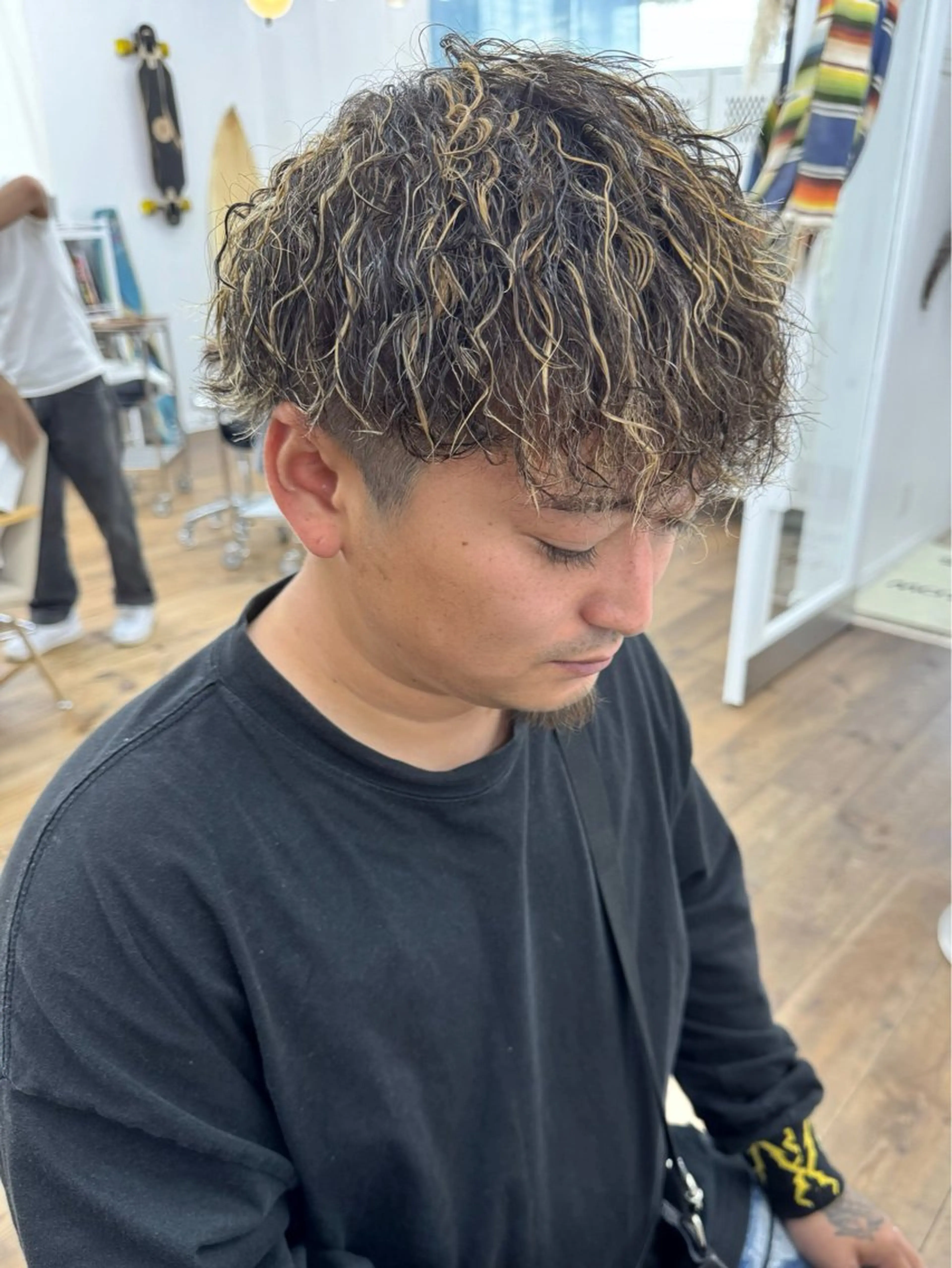 🌙ミニモ学割‼️🌙【メンズカット＋特殊パーマ＋生トリートメント】（ツイスト、ツイスパ、波巻きパーマ）の写真