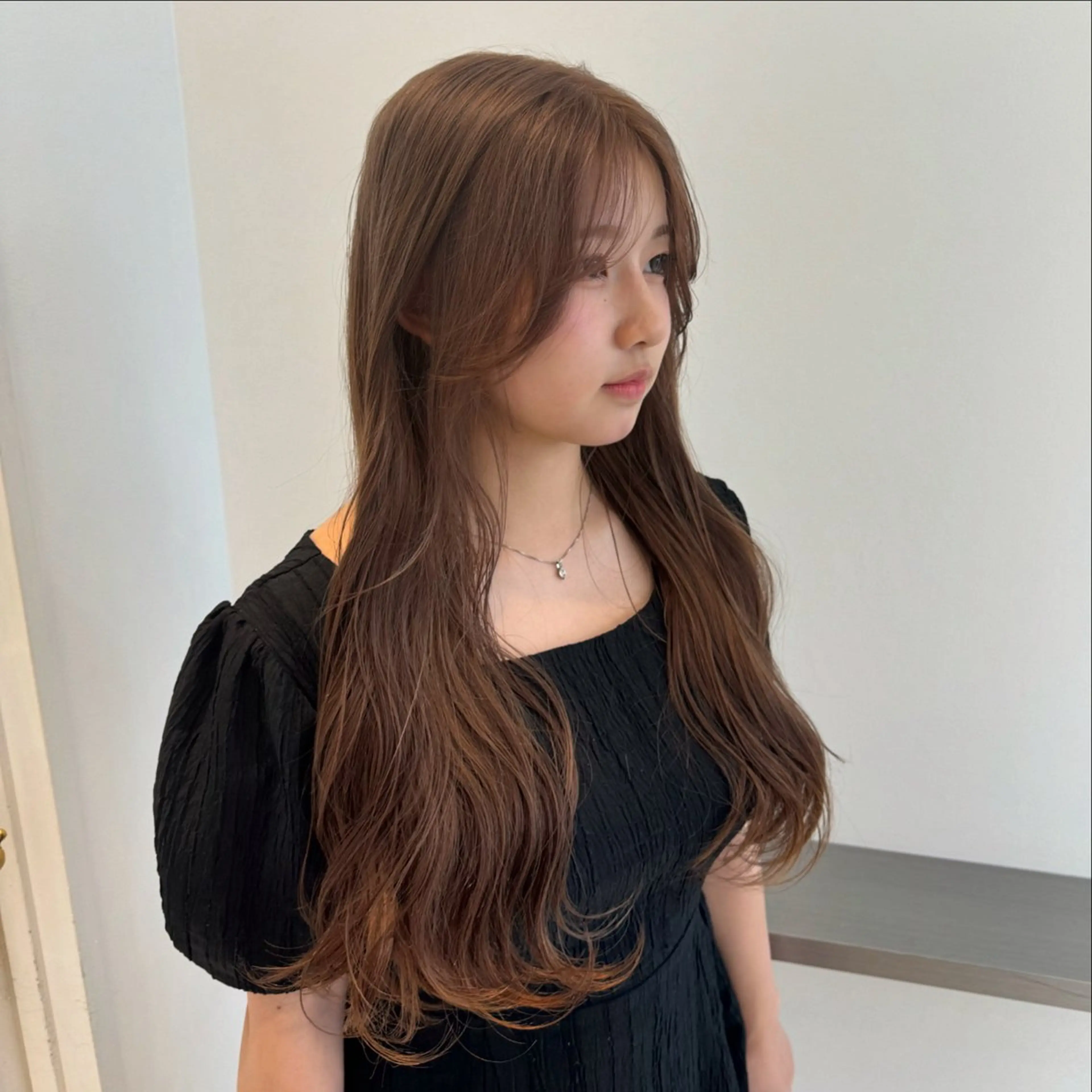 セミロング カラー ベージュカラー 透明感カラー オレンジ 🌼動き×透明感🩵 ハイトーン/ナナのヘアスタイル