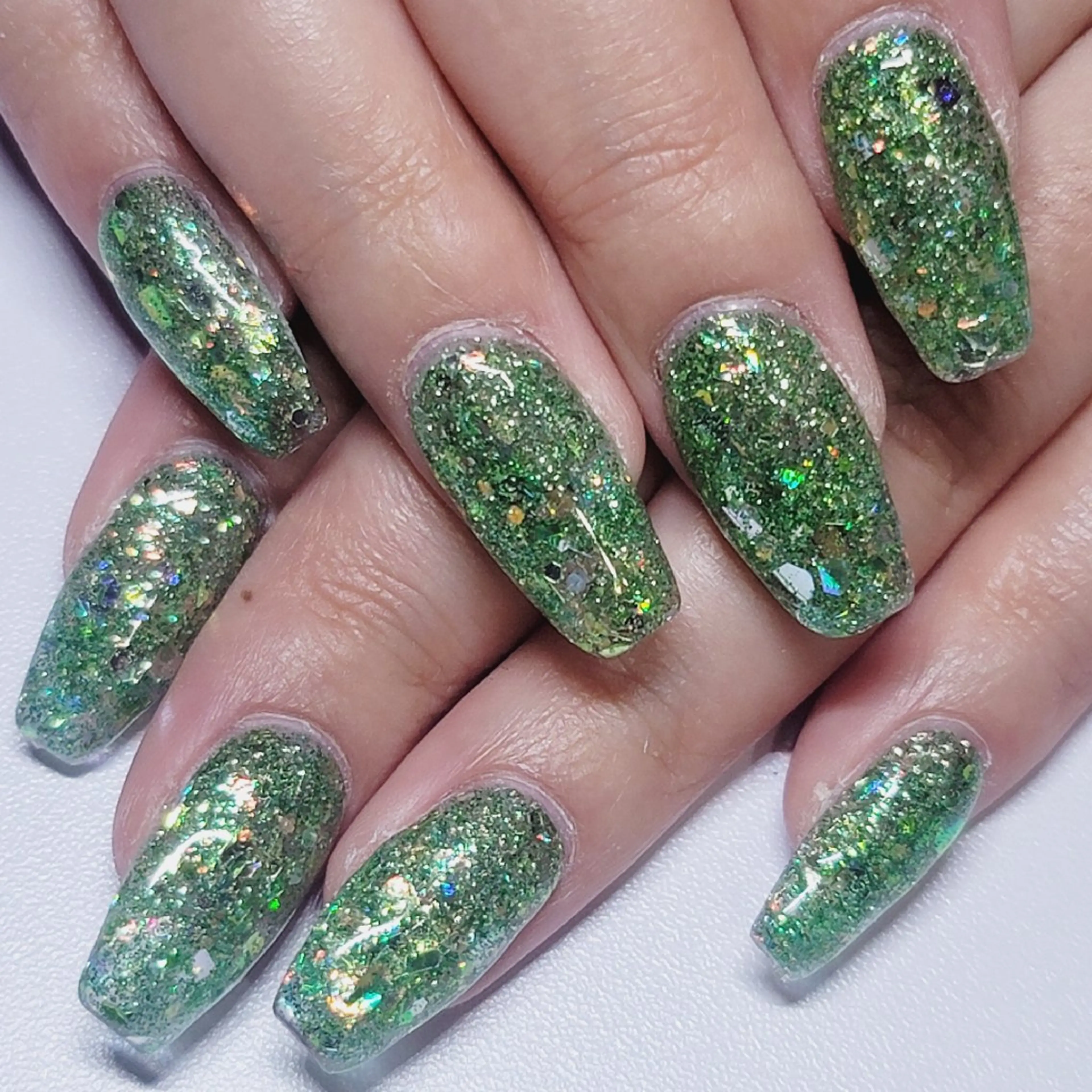 ネイル グリーン ホログラムネイル ラメ(グリッター) ワンカラーネイル ハンドネイル よしだ ひろきのネイルデザイン