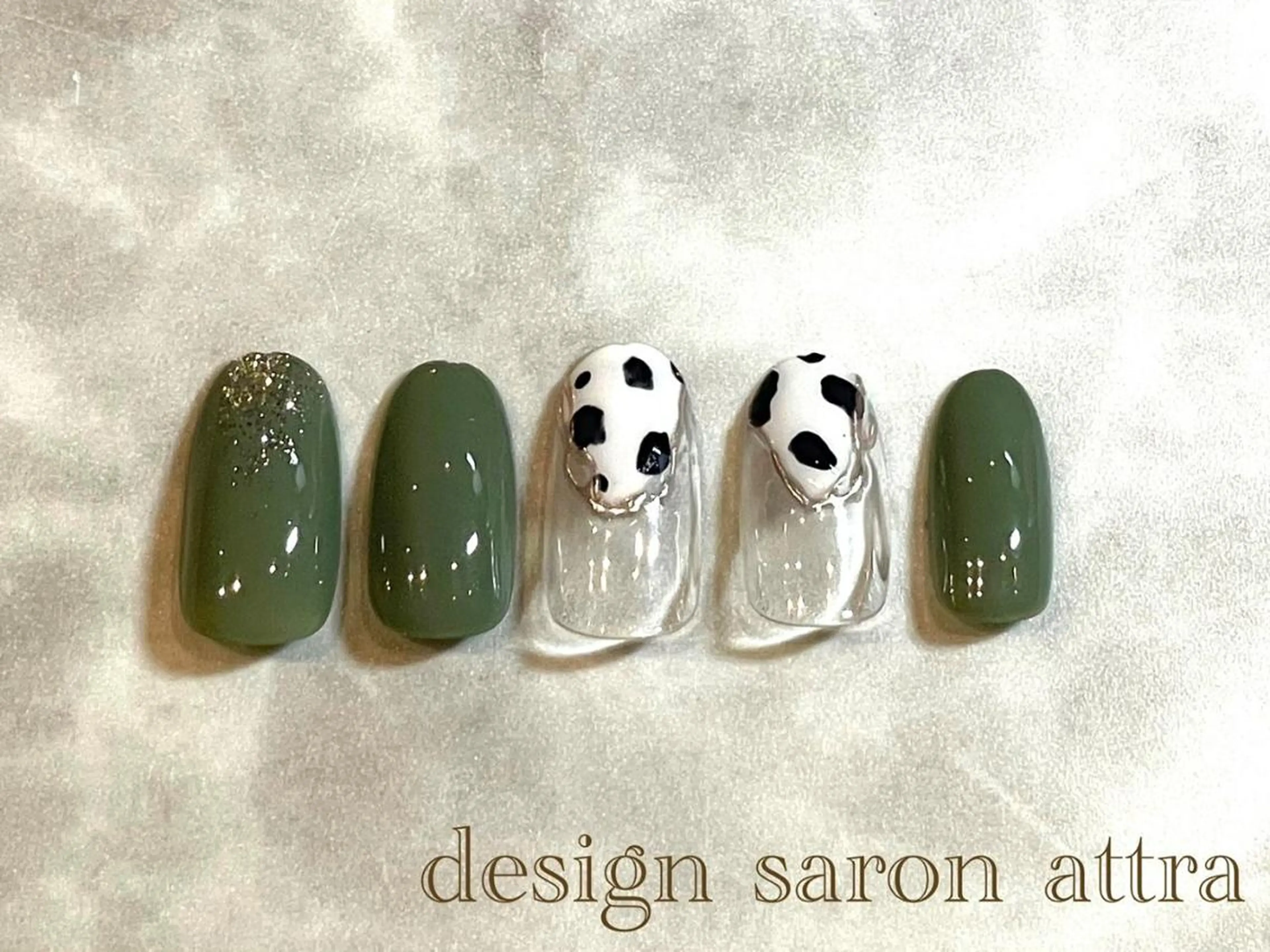 ネイル 根津 綾子のネイルデザイン