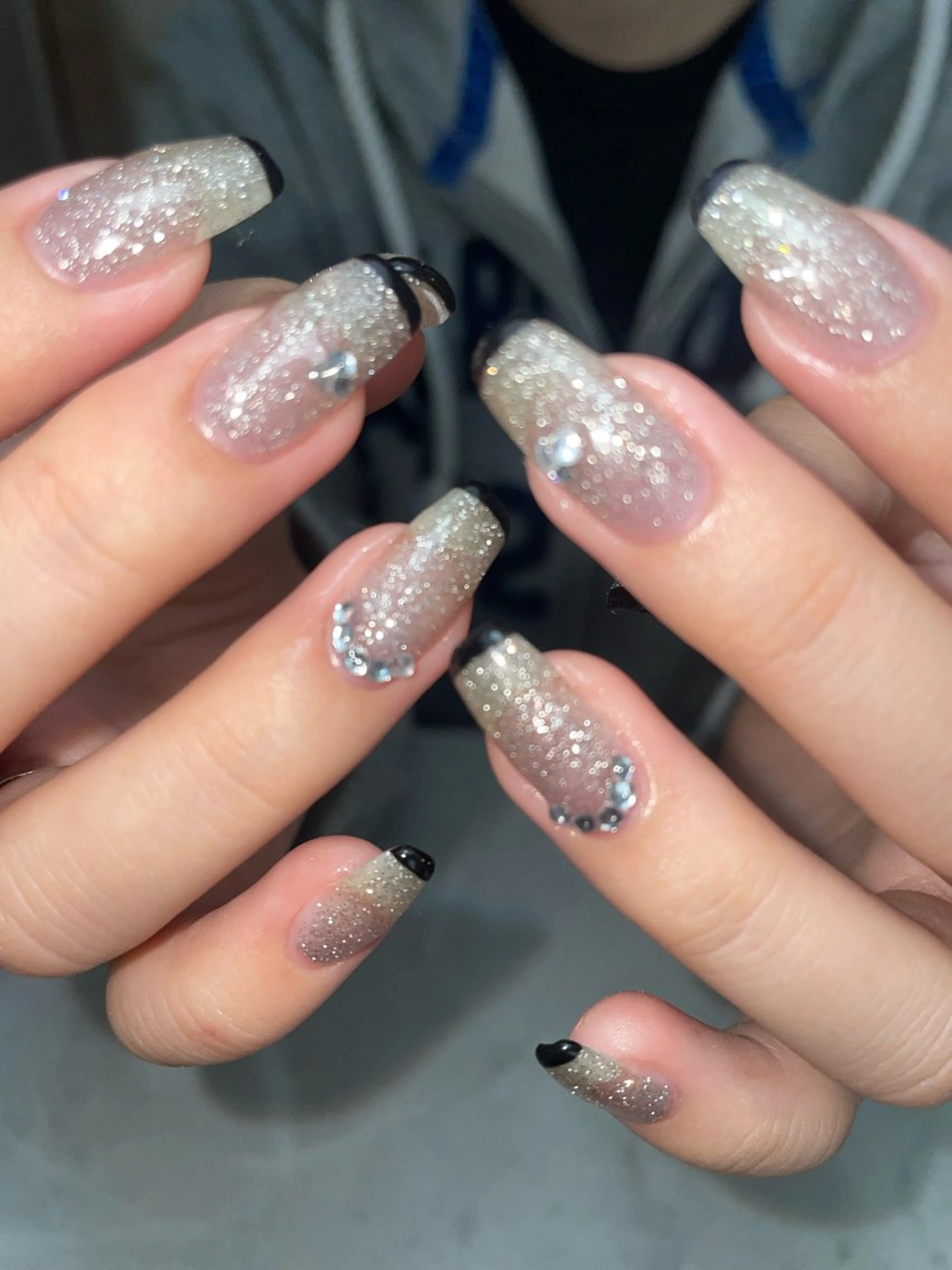 ネイル フラッシュネイル フレンチネイル ガーリー キラキラネイル ストーンネイル ハンドネイル miinail miyuuのネイルデザイン