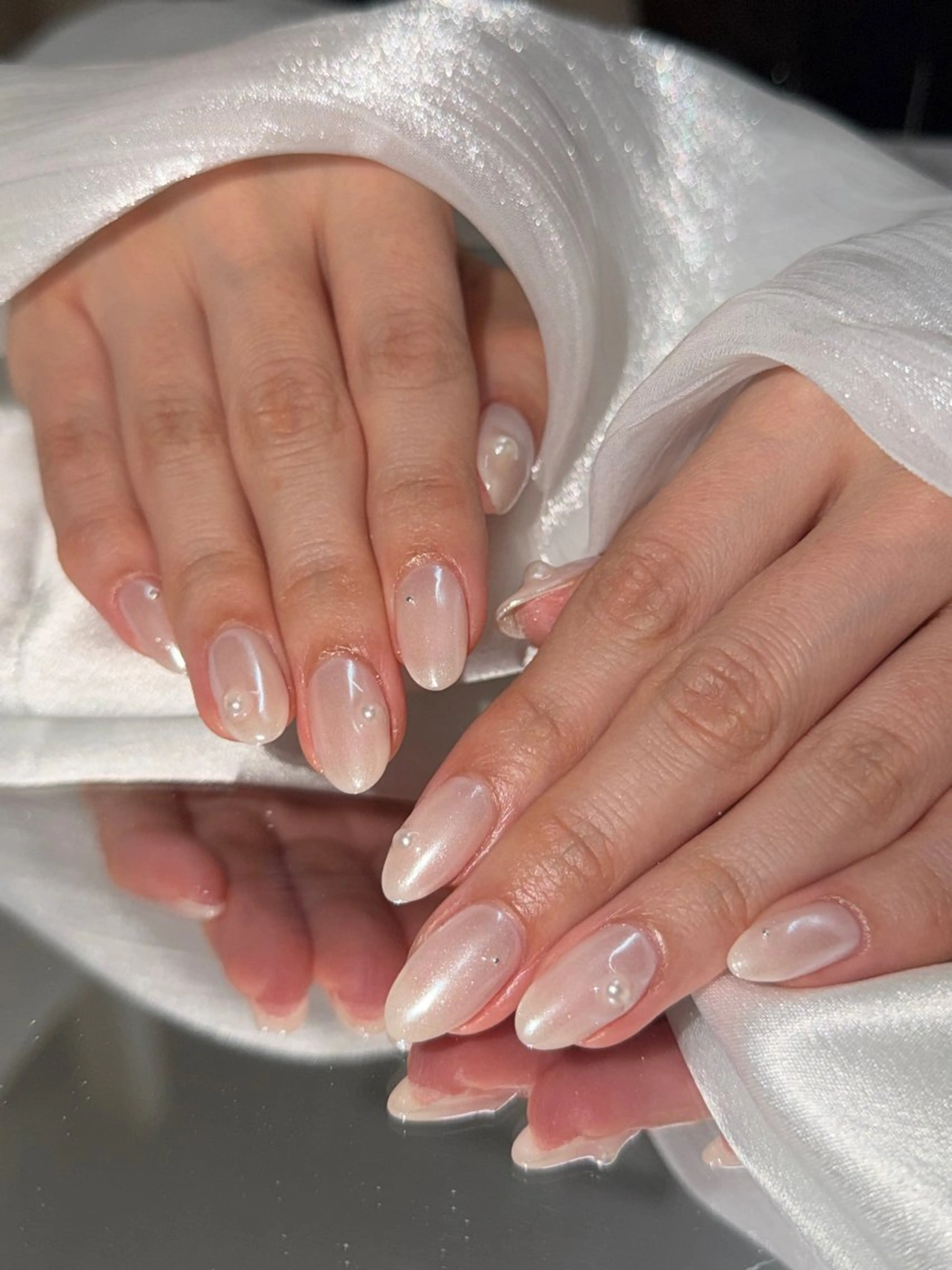 ネイル ミラーネイル ホワイト ハンドネイル RIKAKO🫧 矢場町/栄/名古屋のネイルデザイン