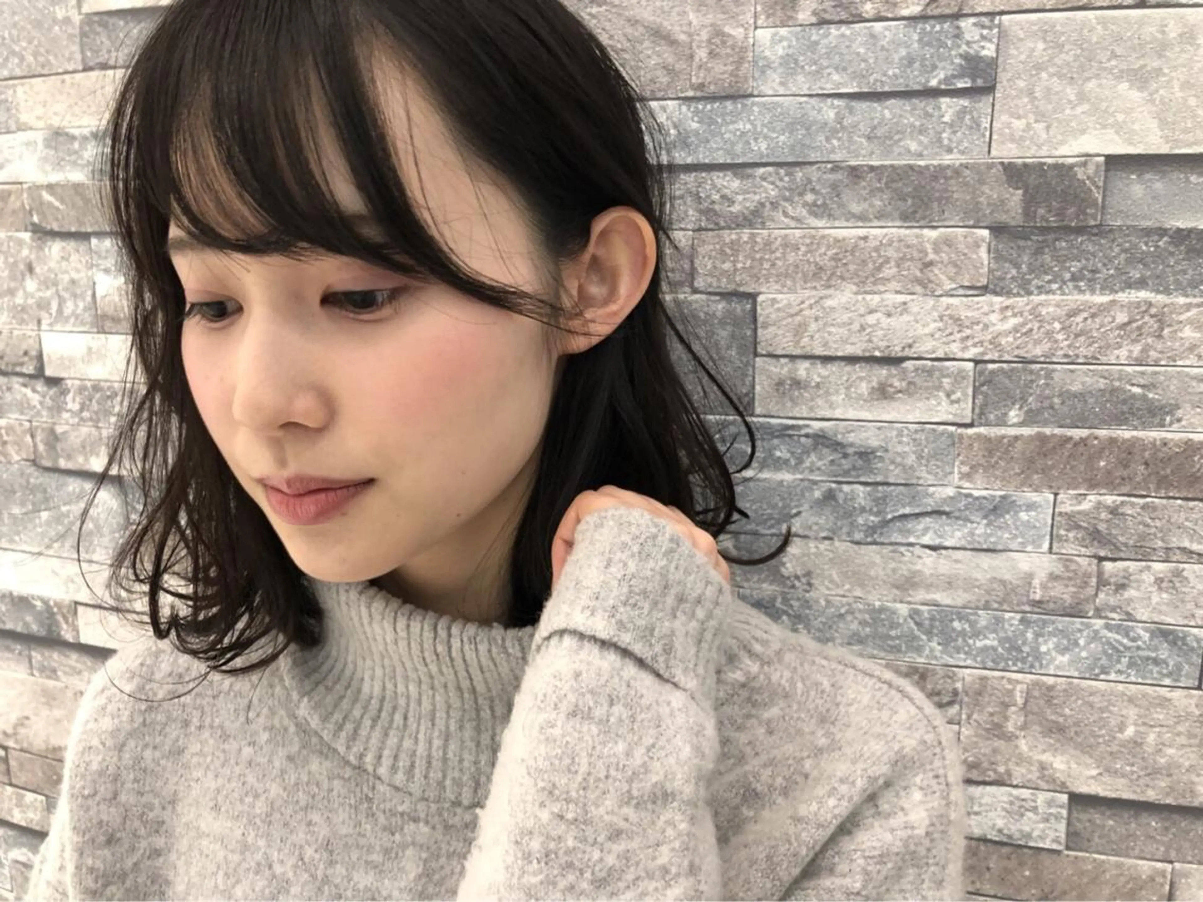 ミディアム graxi'    グラシー所属・ブリーチ/ハイトーン SERINAのヘアスタイル