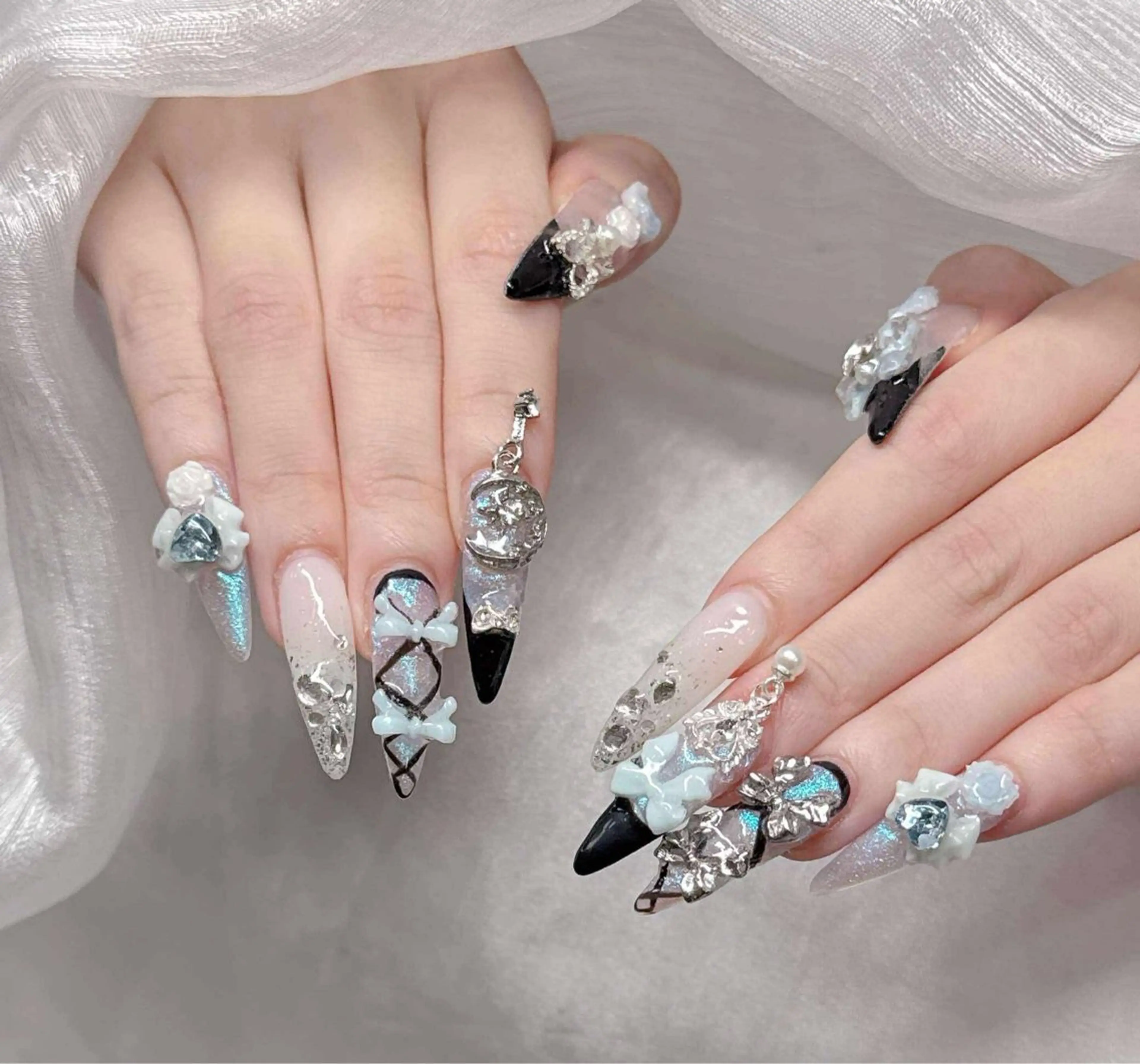 ネイル ハンドネイル Lee Nailsのネイルデザイン