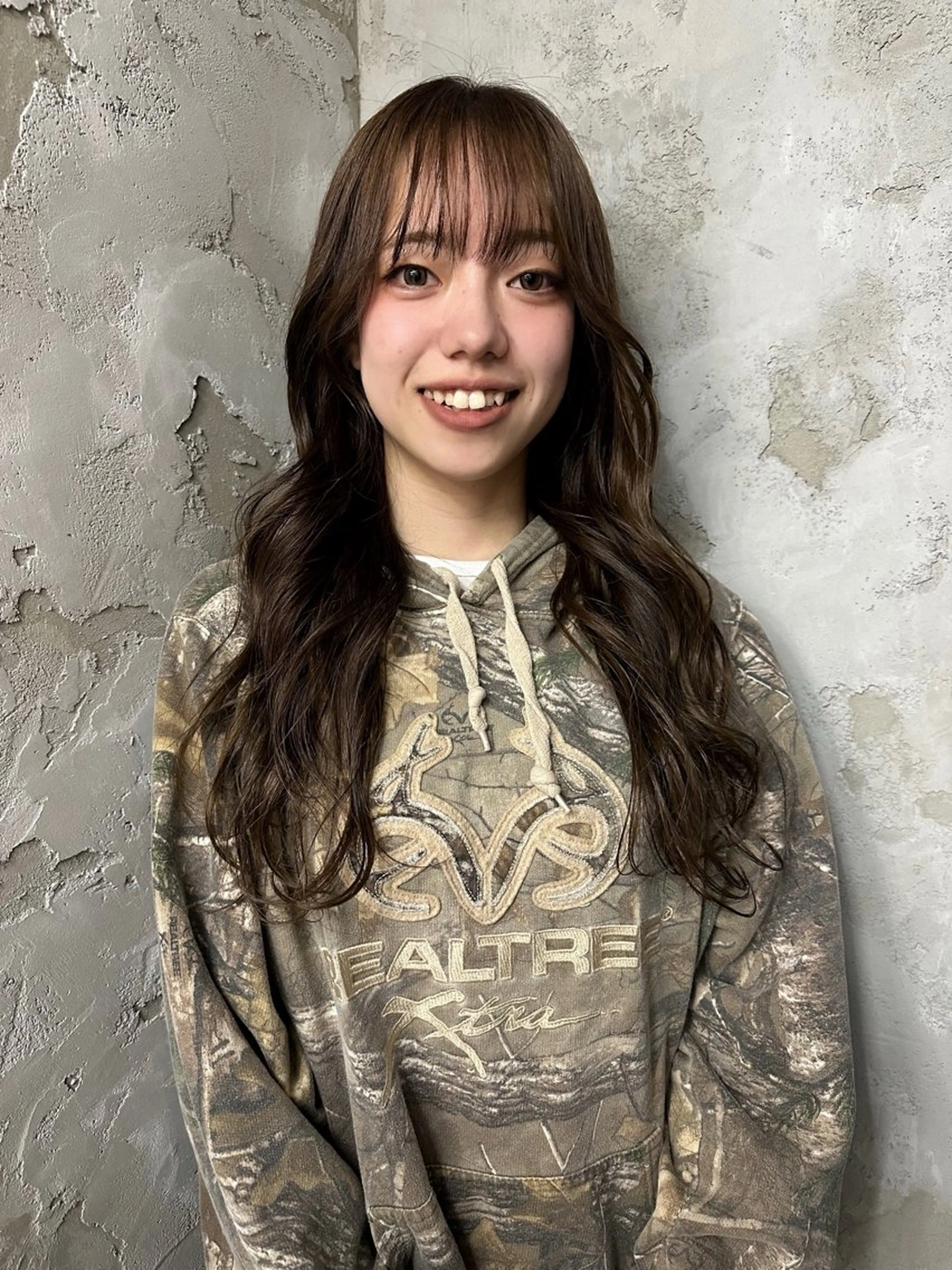 ロング アッシュ ヘアカラー 岩間 萌々果/eimのヘアスタイル