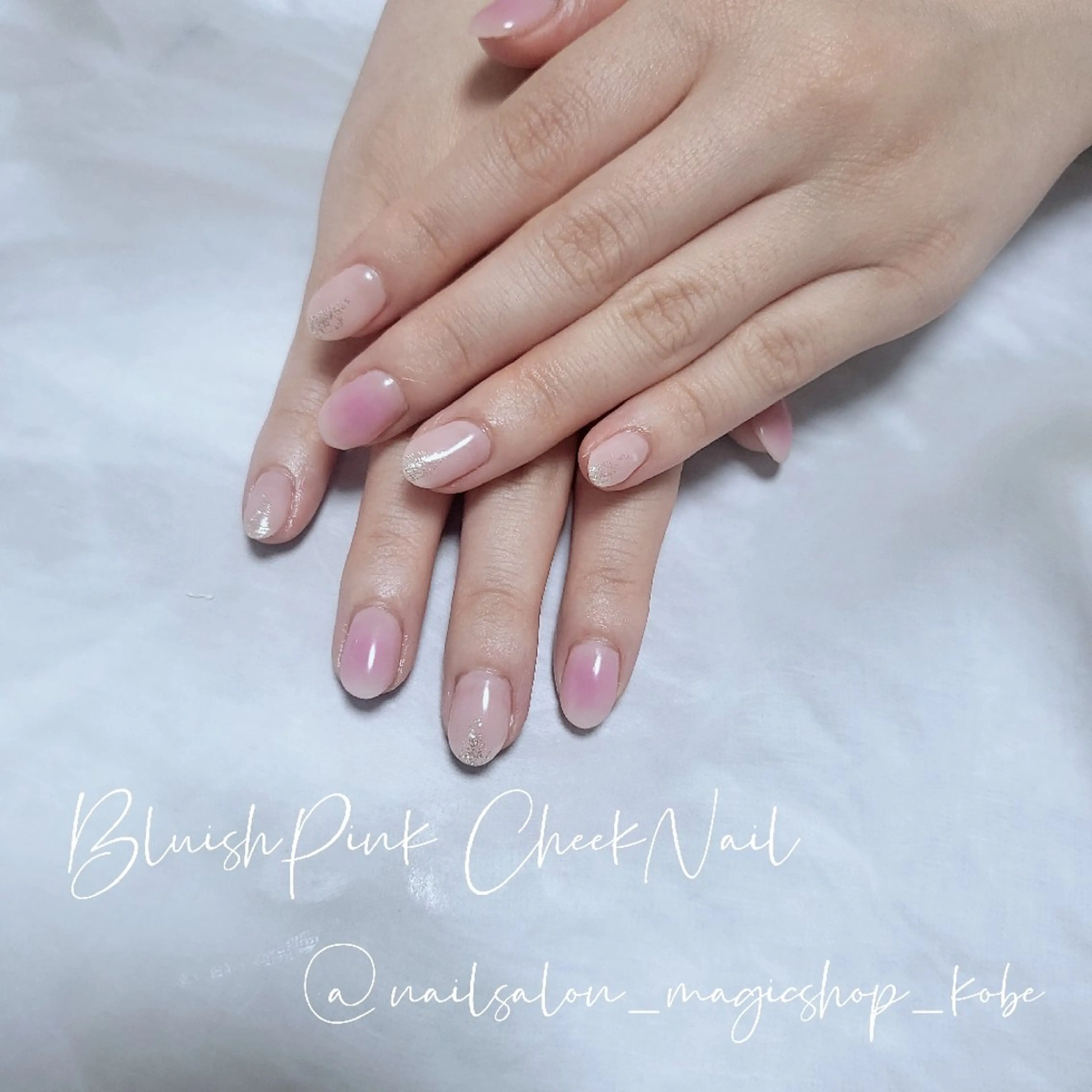 ネイル ブルー チークネイル ジェルネイル ピンク シルバー ハンドネイル Nailsalon MagicShopのネイルデザイン