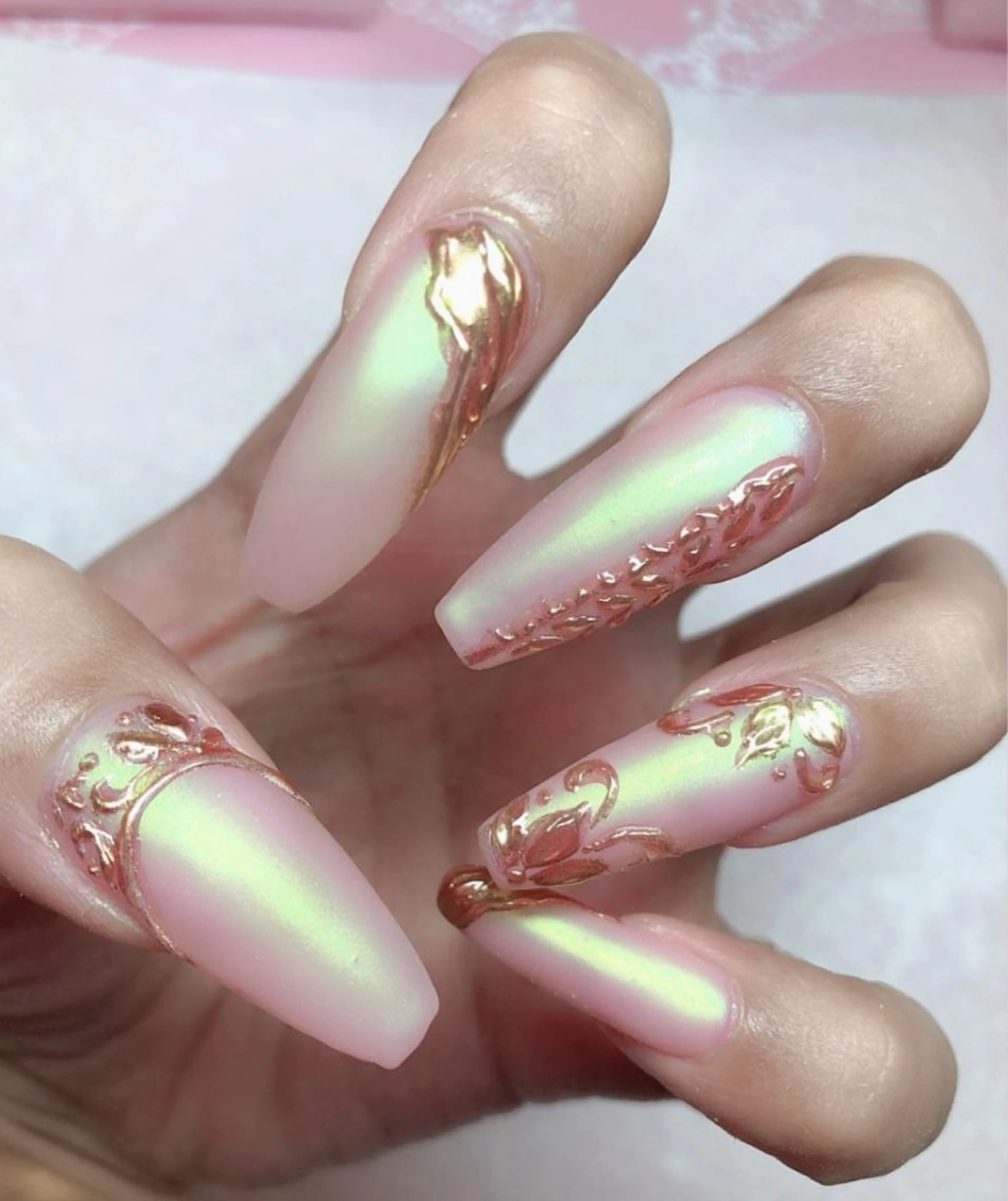 ネイル Zina豊洲店 Makiのネイルデザイン