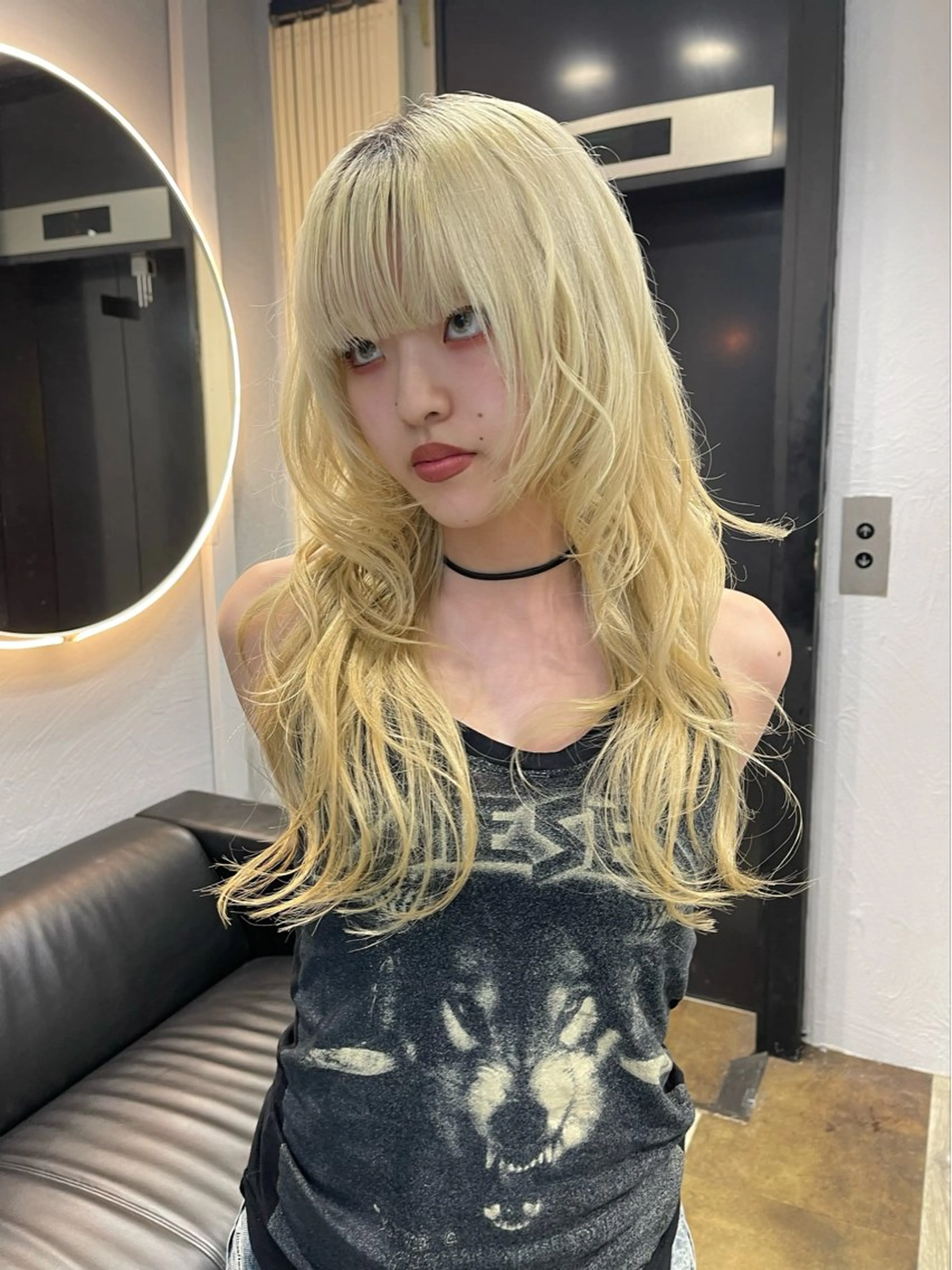 ロング 髪質改善 レイヤーカット トリートメント カット ヘアカラー TATSUブリーチ/ ミルクティーベージュのヘアスタイル