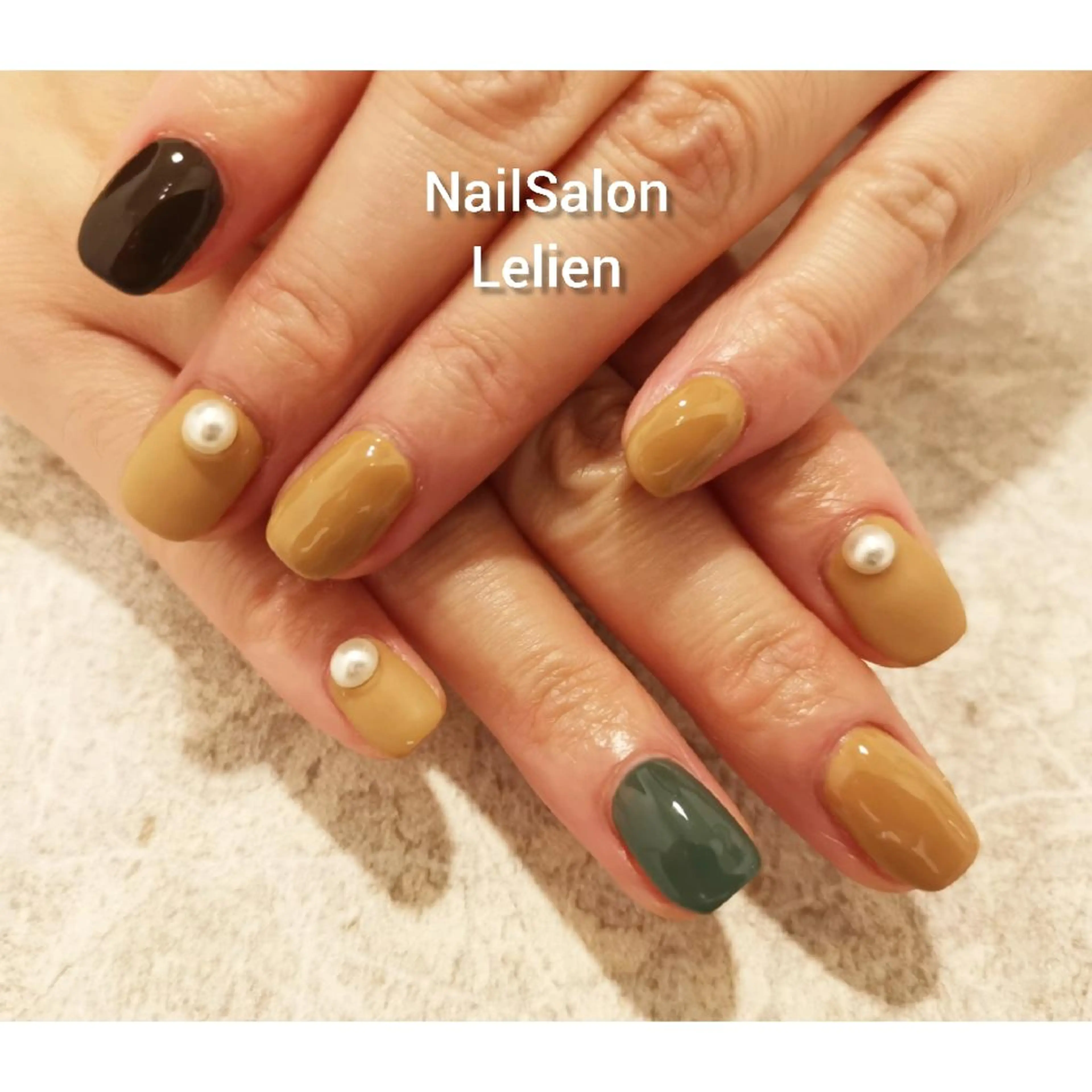 ネイル ブラウン グリーン 人気エリア💖完全個室【ルリエ】所属・ネイルサロン Lelienルリエのネイルデザイン