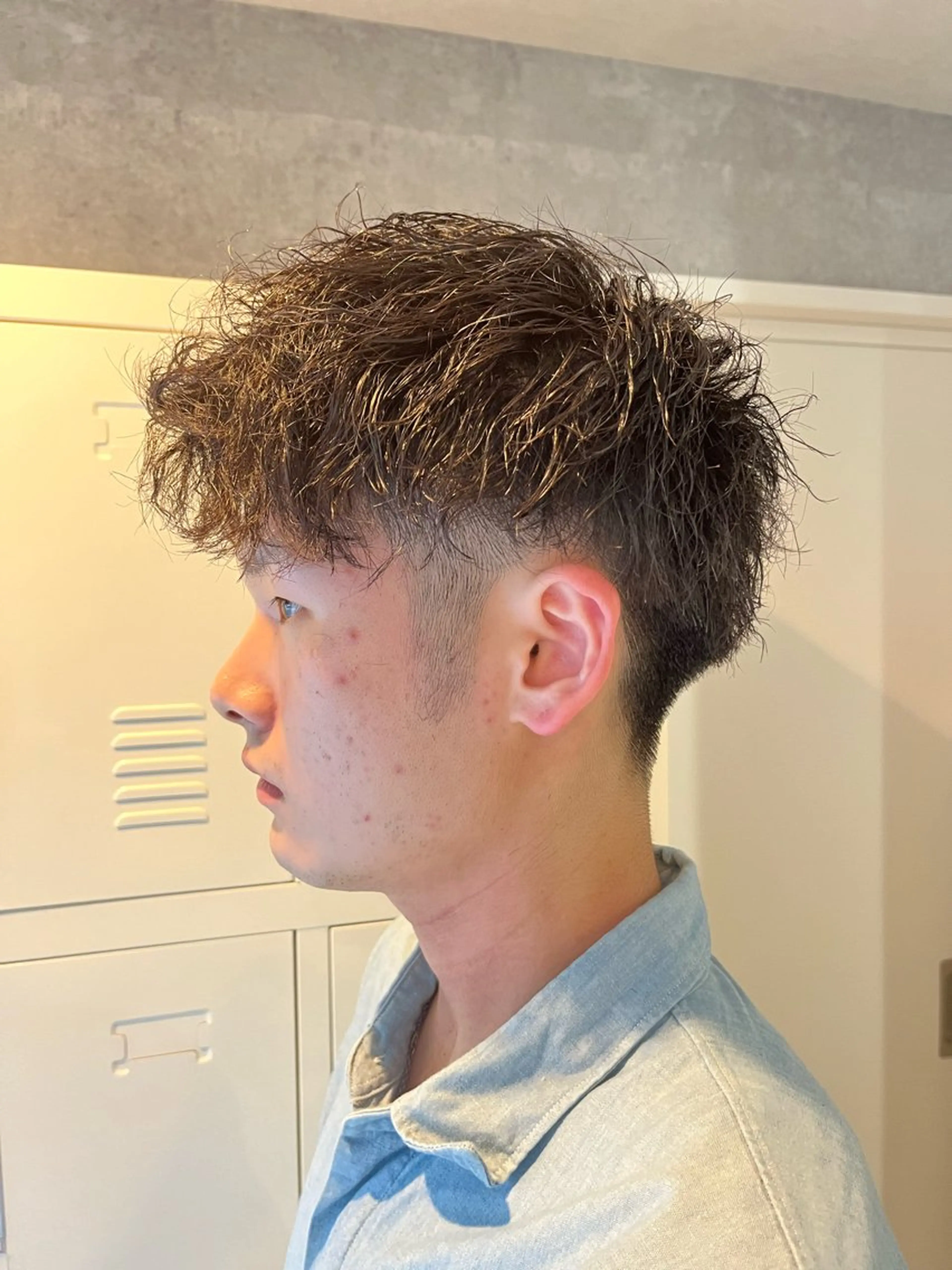 ショート カラー パーマ メンズ ノミネーション大宮所属・TOSHIKI/ ハイトーン/髪質改善のヘアスタイル