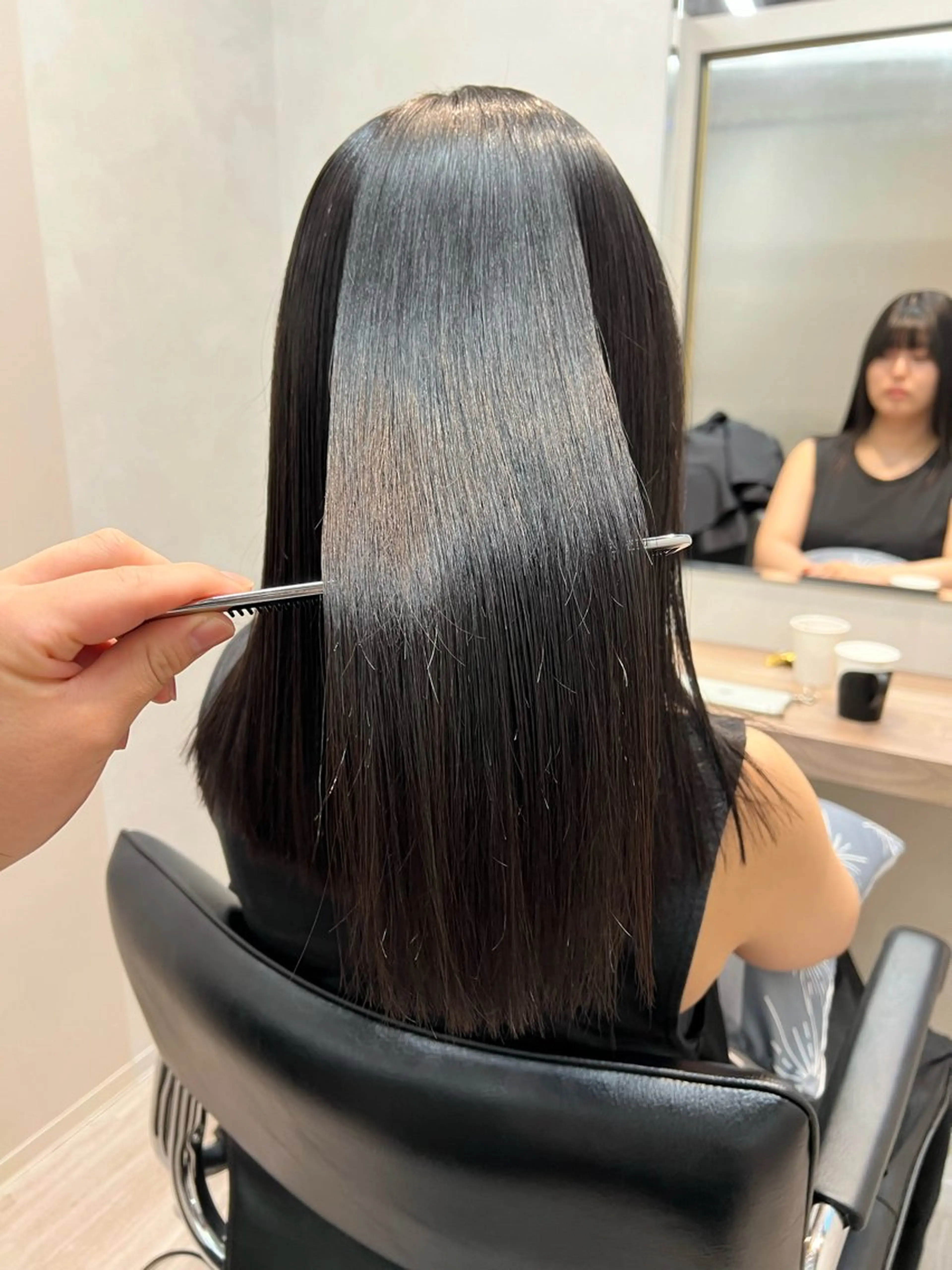 パーマ AIconic nagoya所属・縮毛矯正/ レイヤー/ミディアムのヘアスタイル