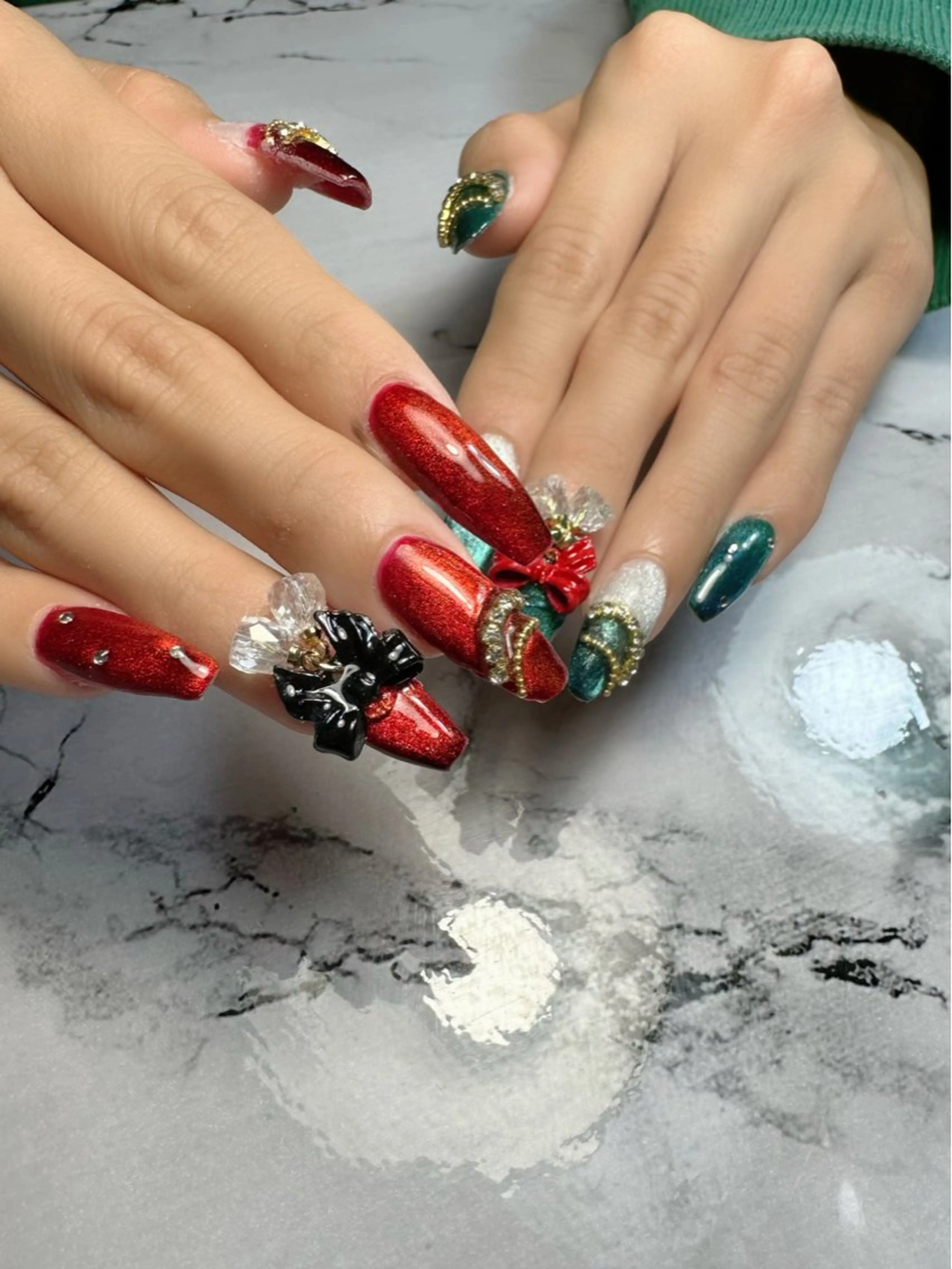 ネイル 新山 聖のネイルデザイン