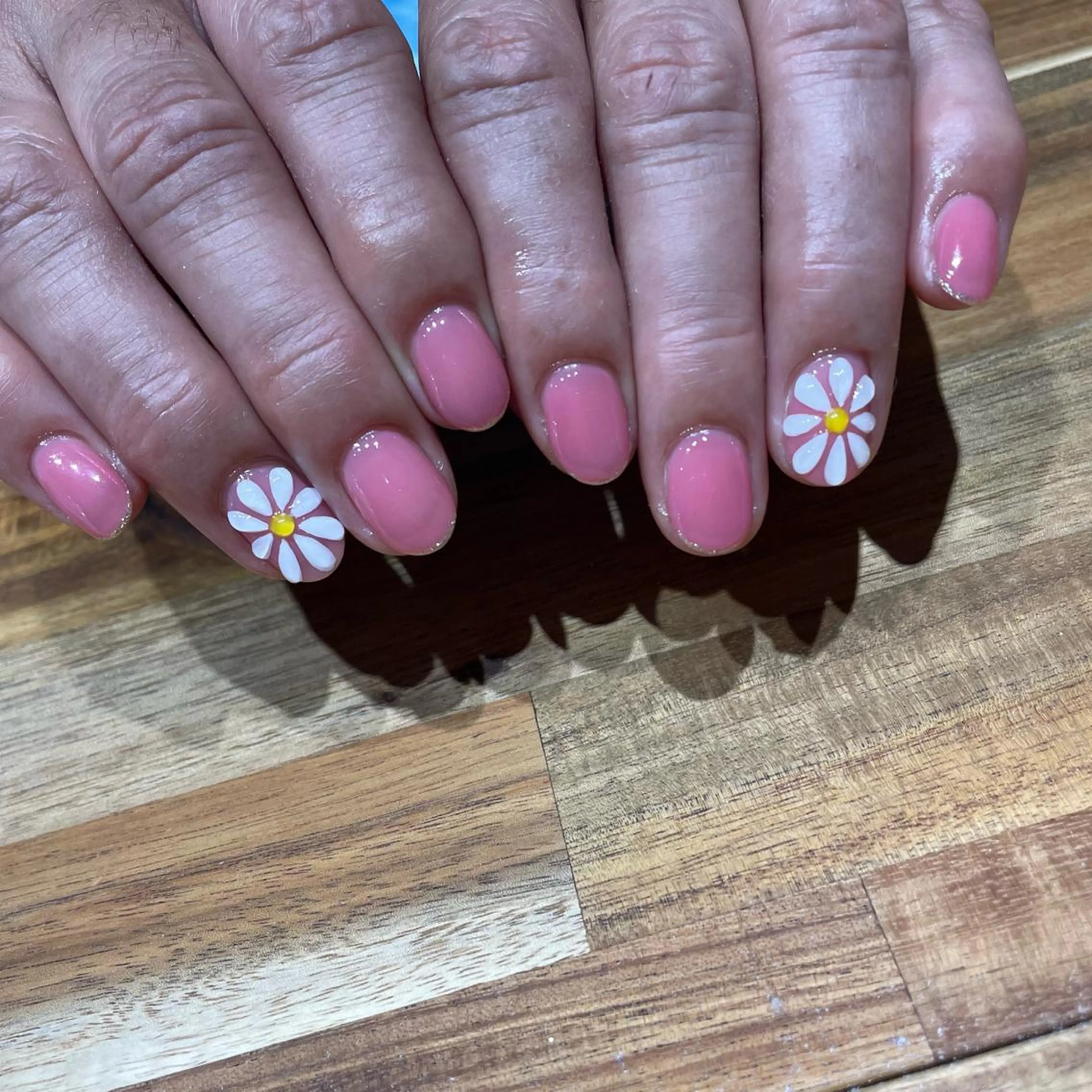 ハンドネイル　2本アート サンプル有　持ち込みok その他8本ワンカラー、ラメグラの写真