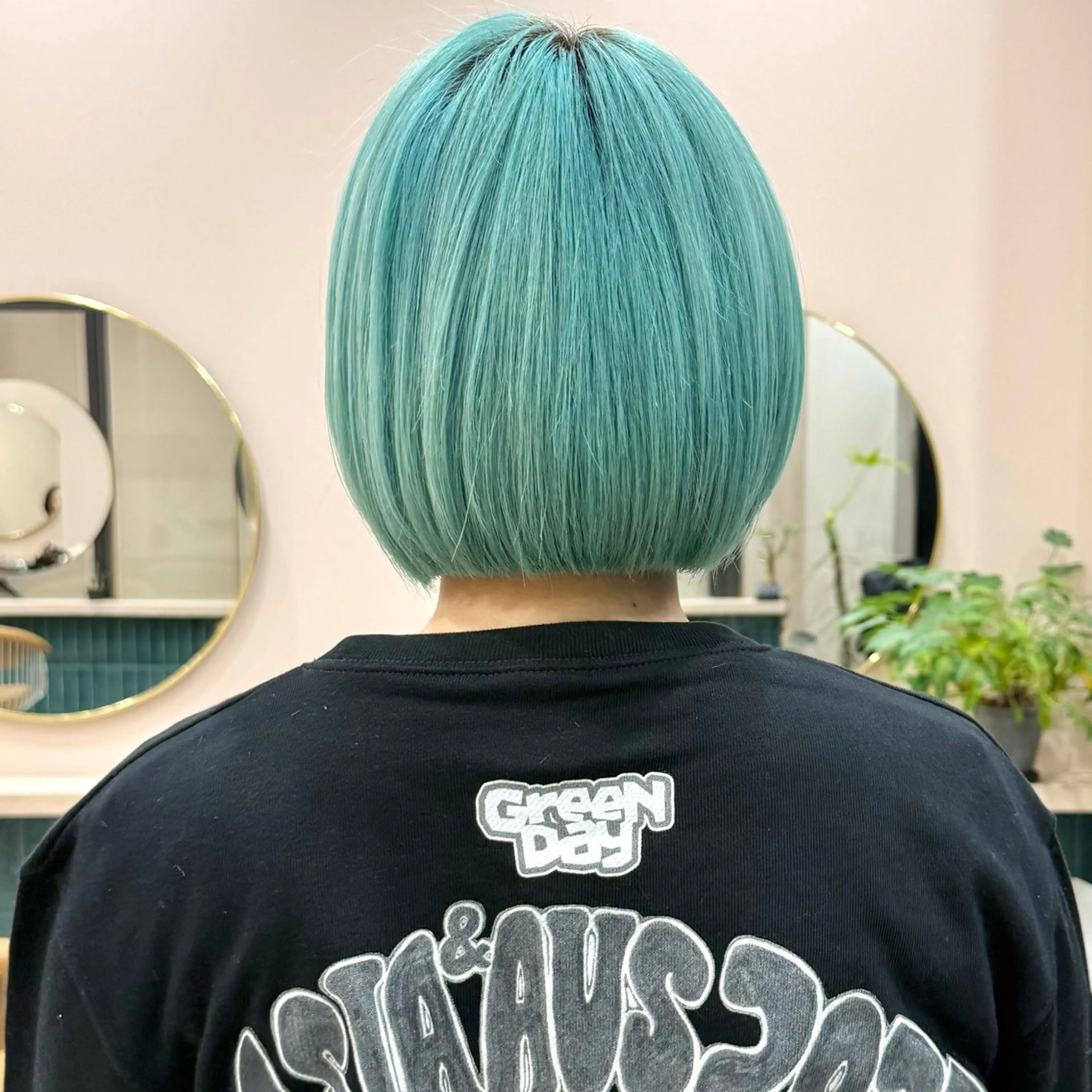 ミディアム ボブ カット ヘアカラー Saki 🍋透明感 カラー/レイヤーのヘアスタイル