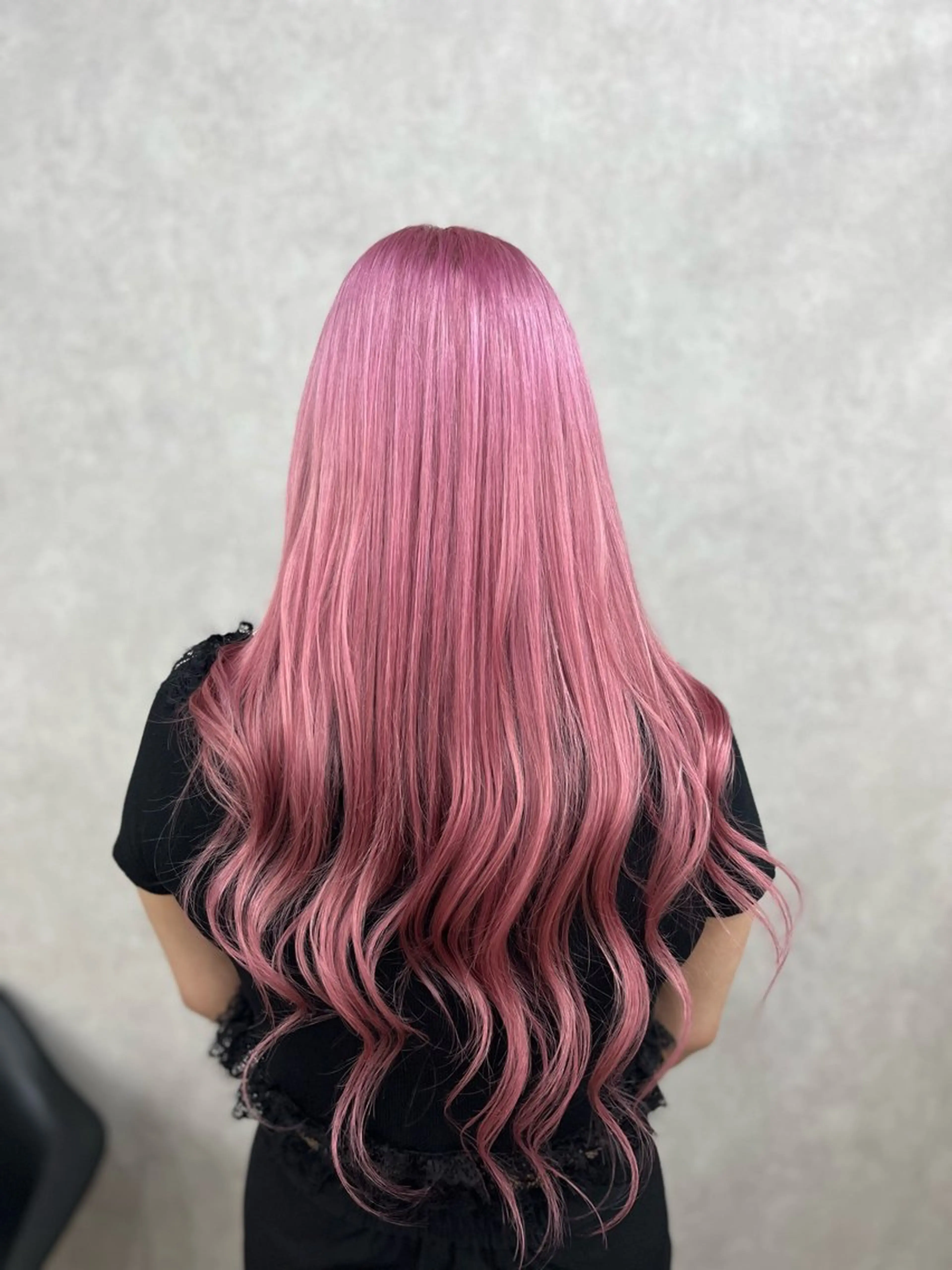 ロング ぴんく髪の美容師🎀 🖤ゆうなのヘアスタイル