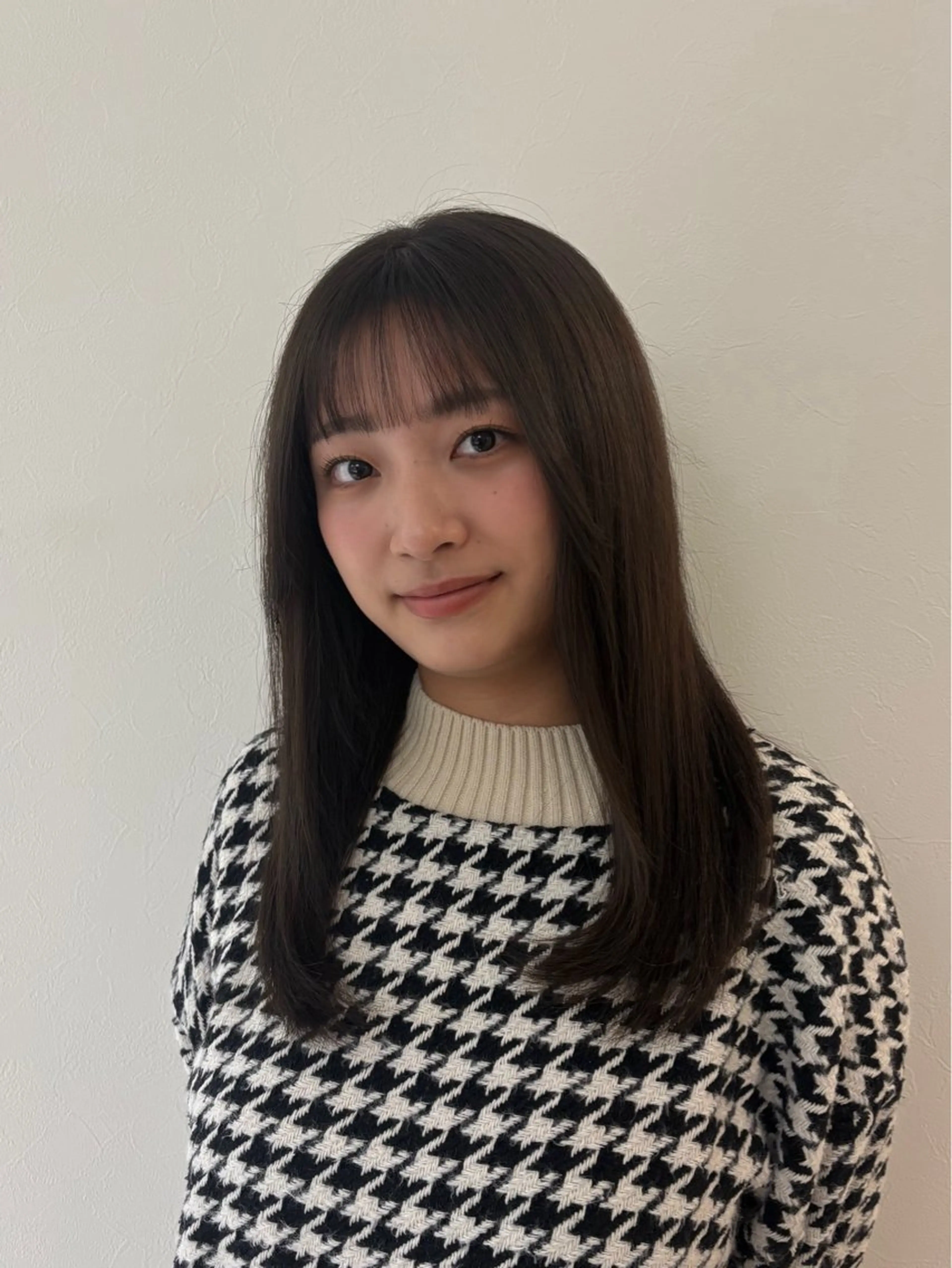 セミロング カラー ブラウンカラー カット ヘアカラー トリートメント abilita MIYUのヘアスタイル