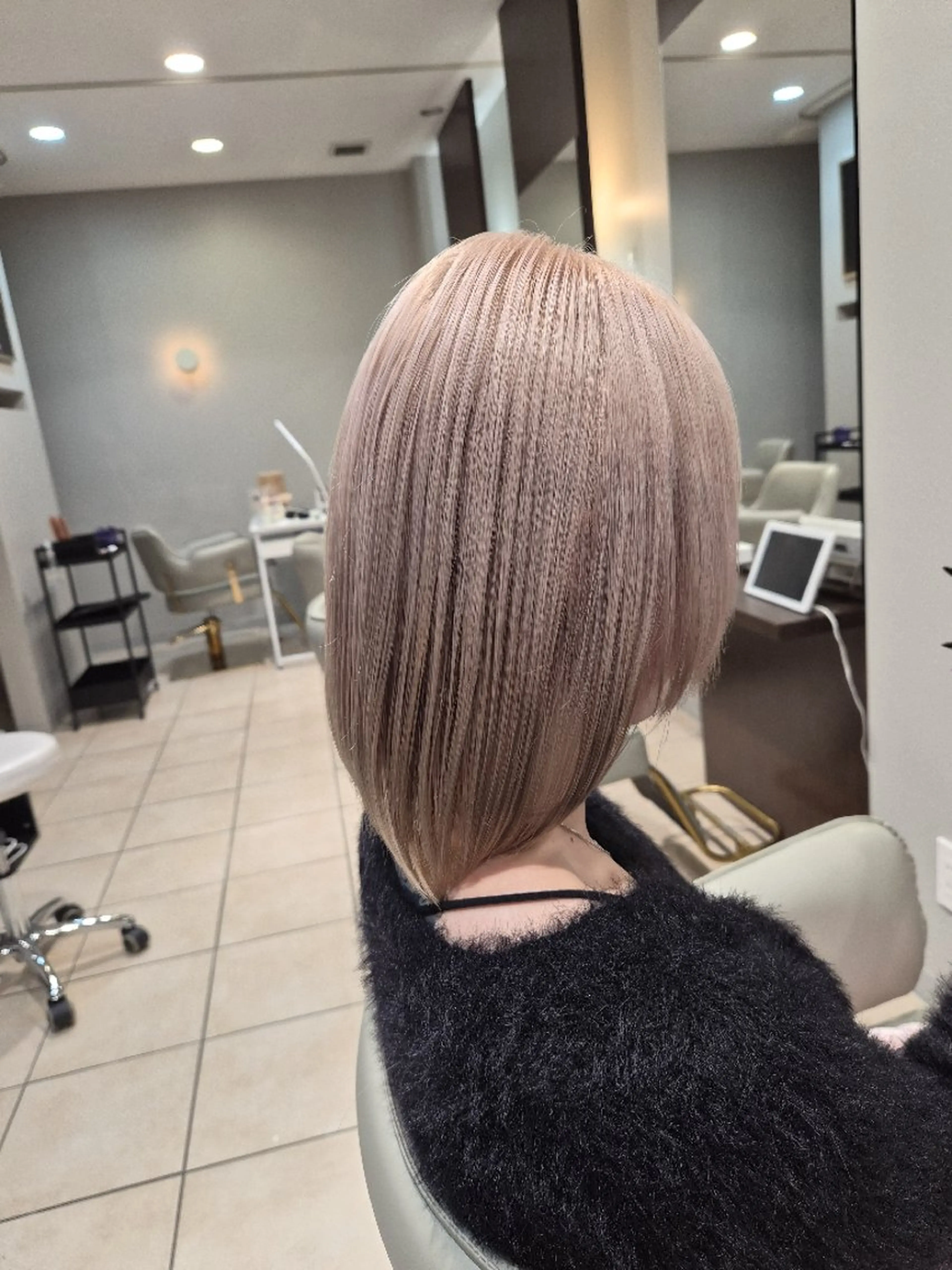 ショート カラー ヘアカラー Miyavi/カラー ショートボブのヘアスタイル