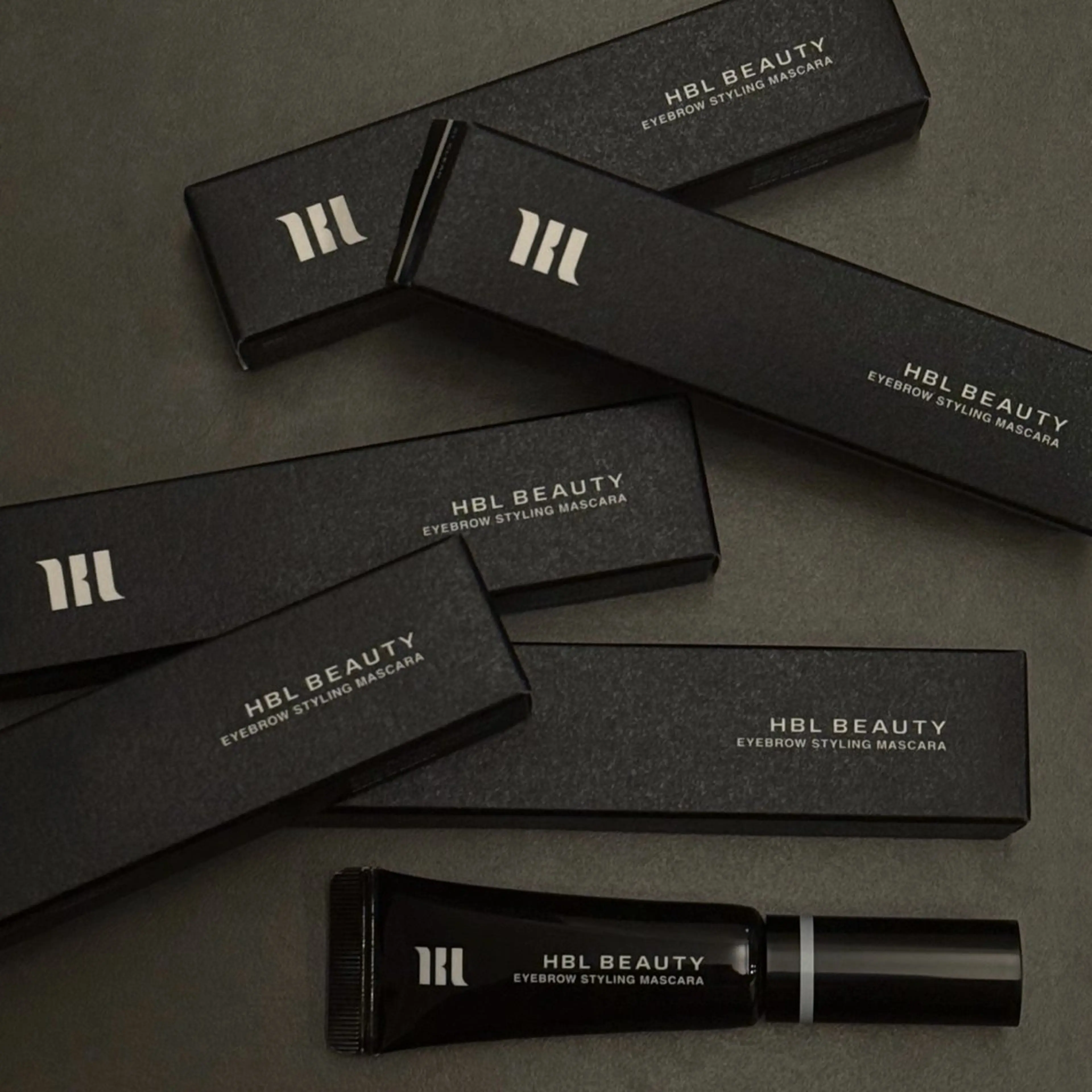 アイブロウ Beauty studio Coa所属・𝐎. 𝐲𝐮-𝐫𝐢の眉毛・アイブロウイメージ